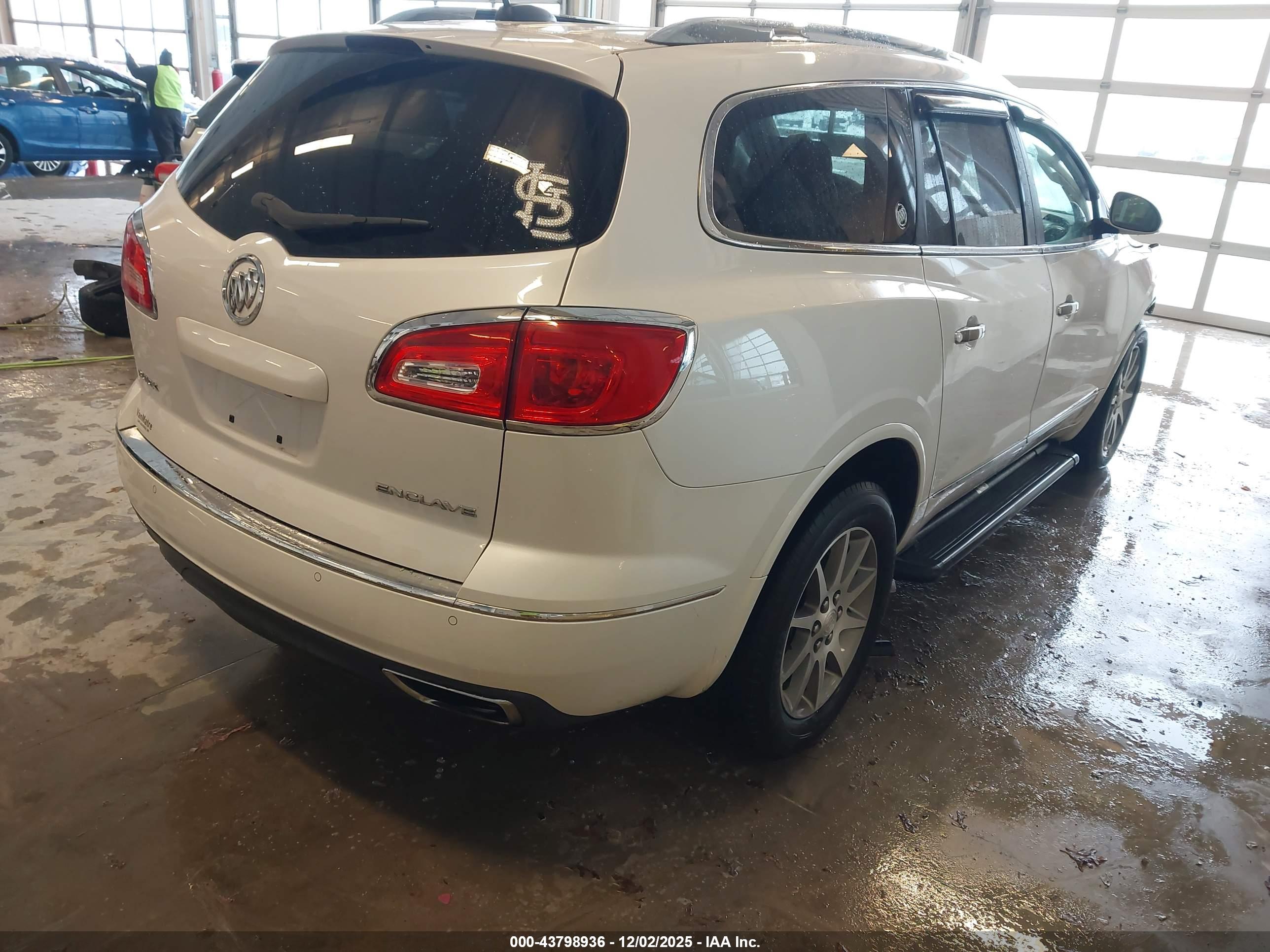 BUICK ENCLAVE image 4
