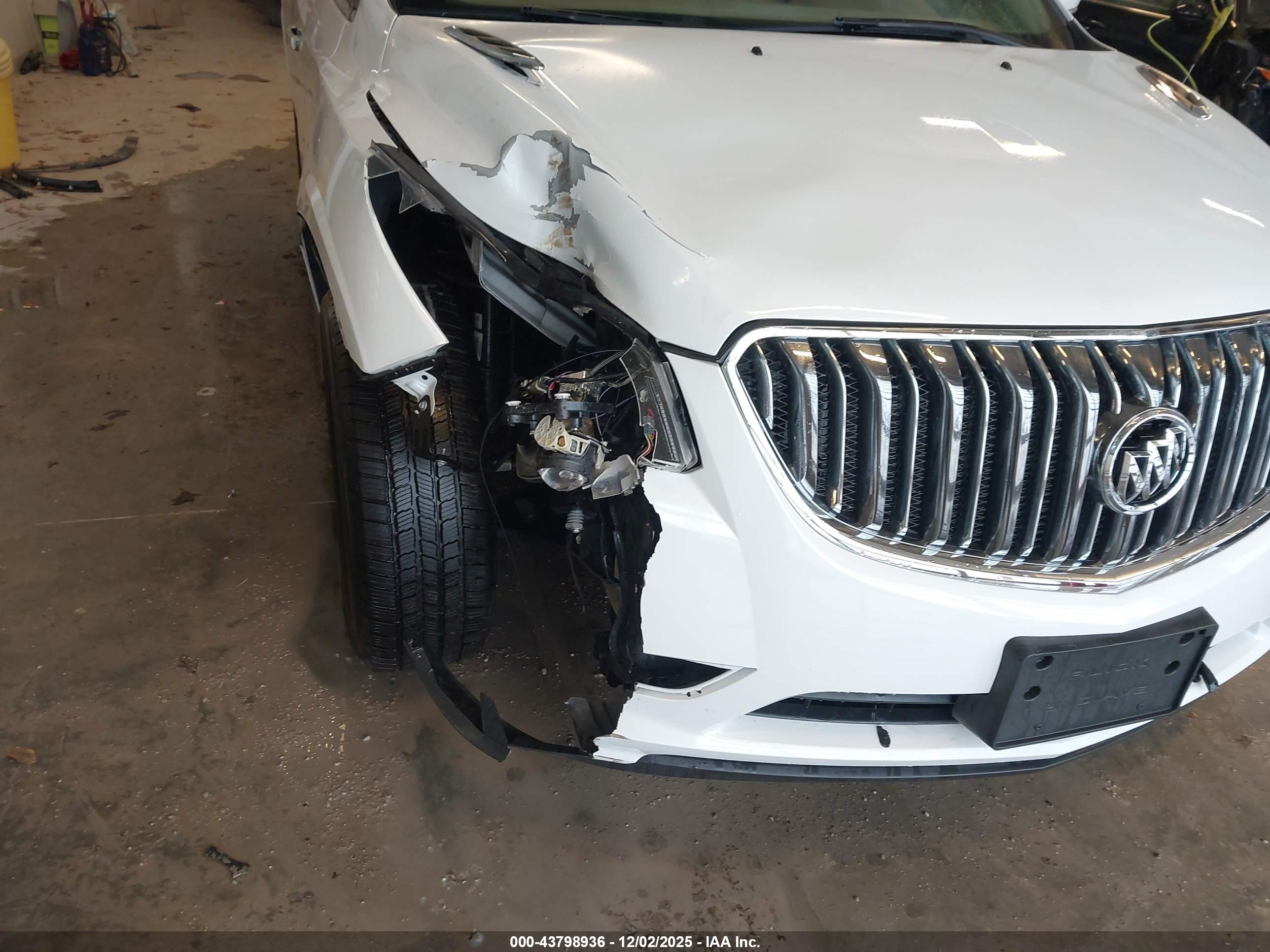 BUICK ENCLAVE image 6
