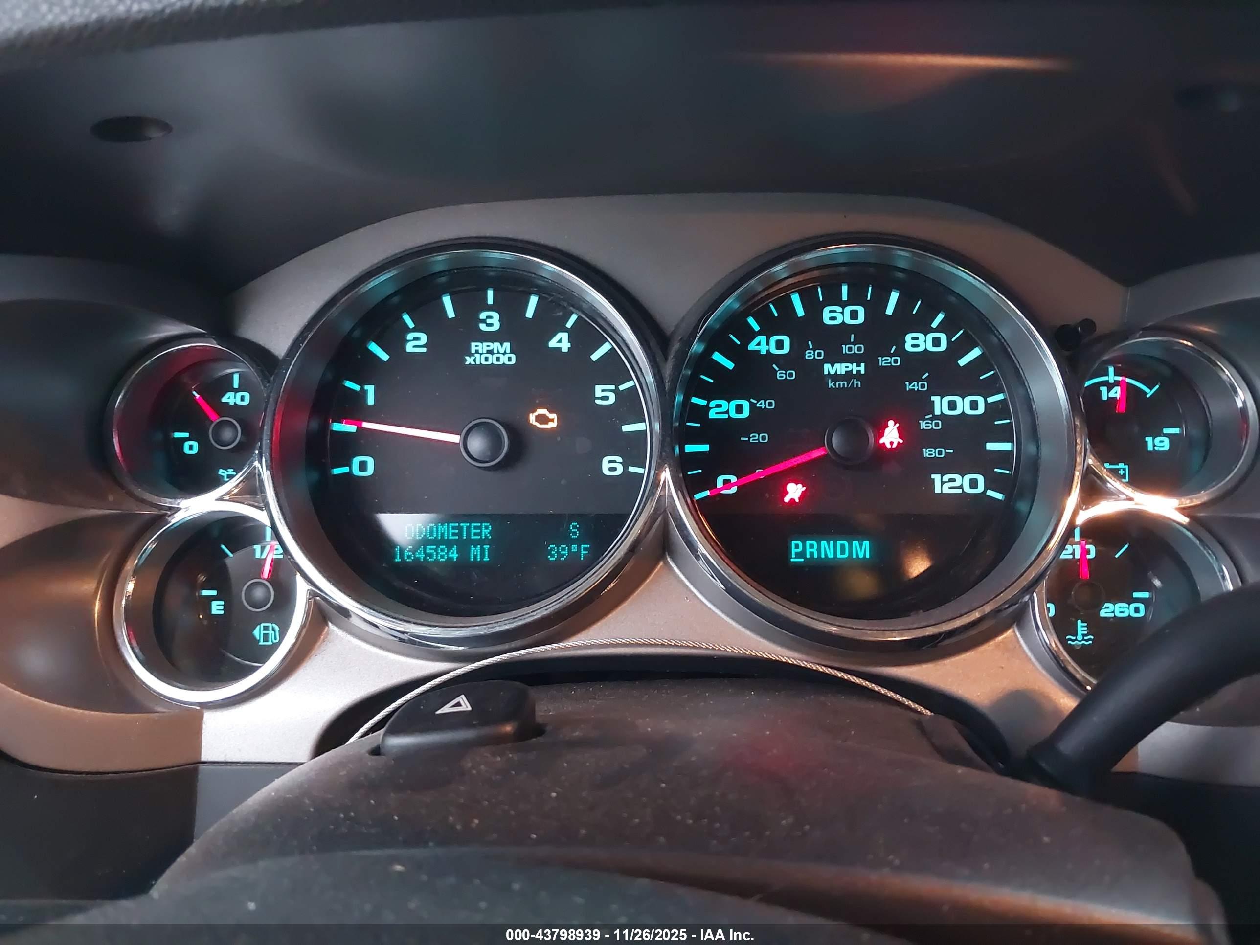 CHEVROLET SILVERADO image 7