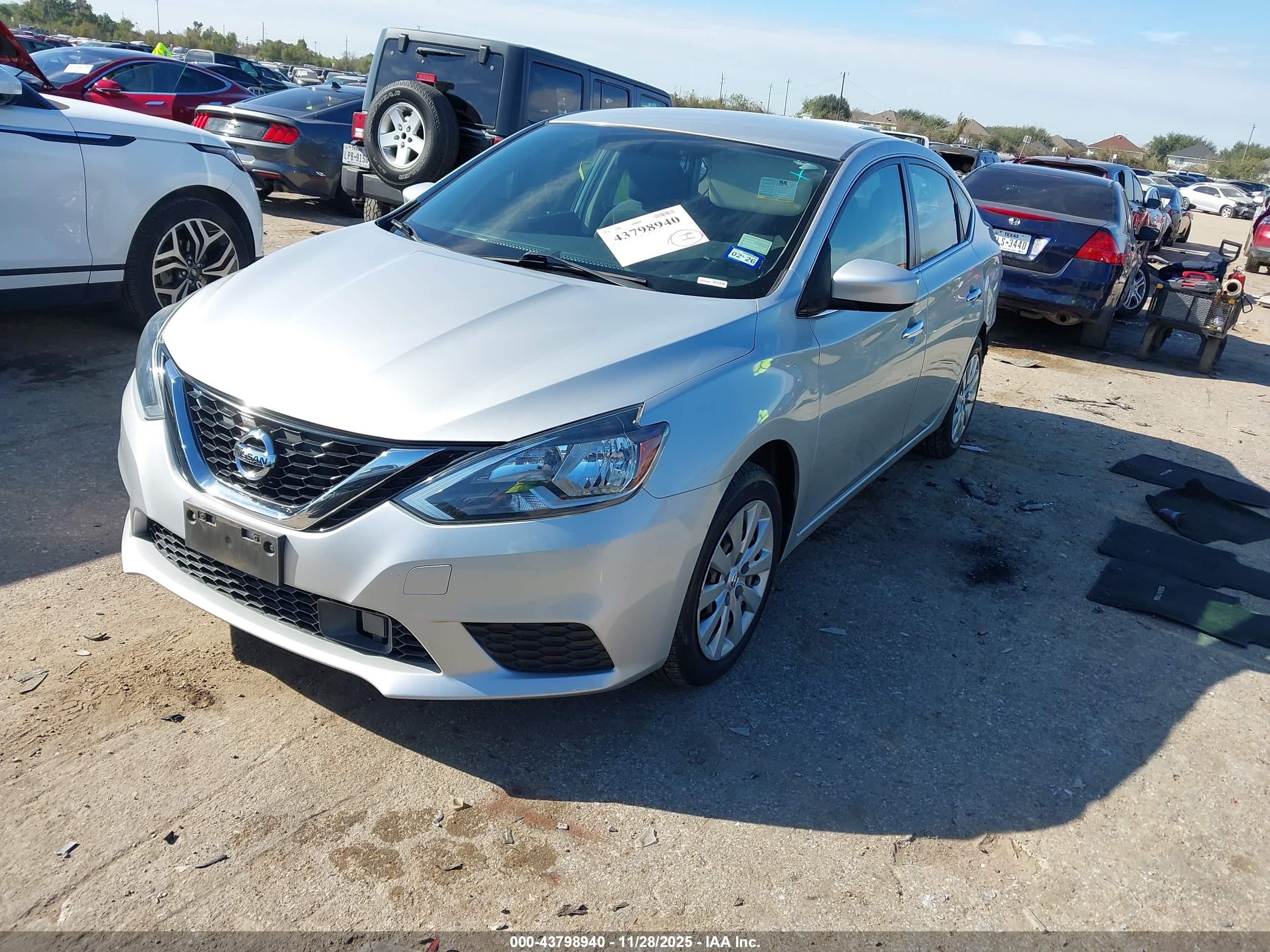 NISSAN SENTRA image 2