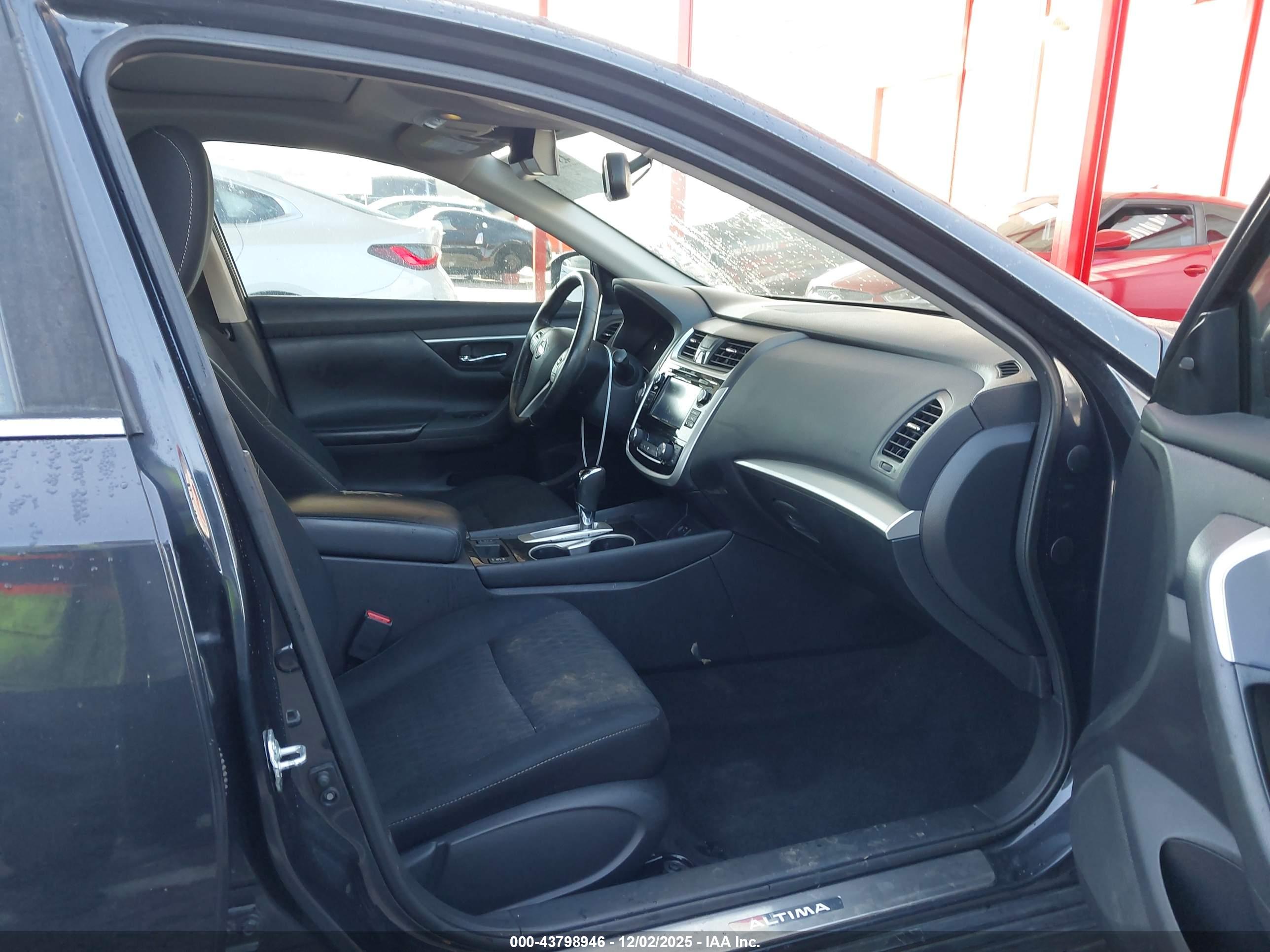 NISSAN ALTIMA image 5