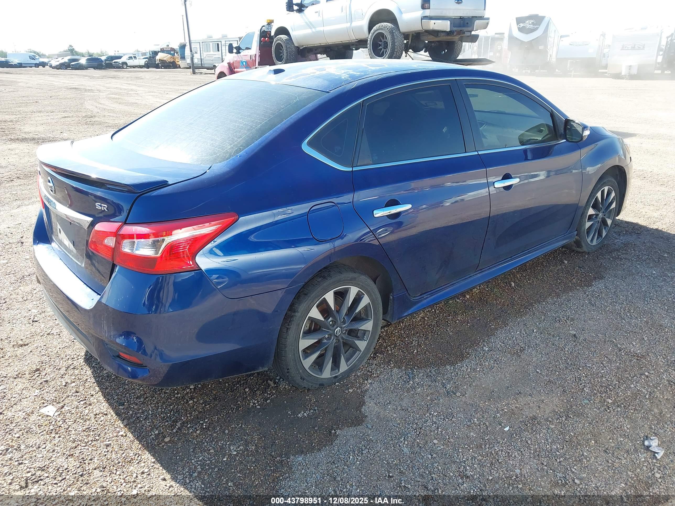 NISSAN SENTRA image 4