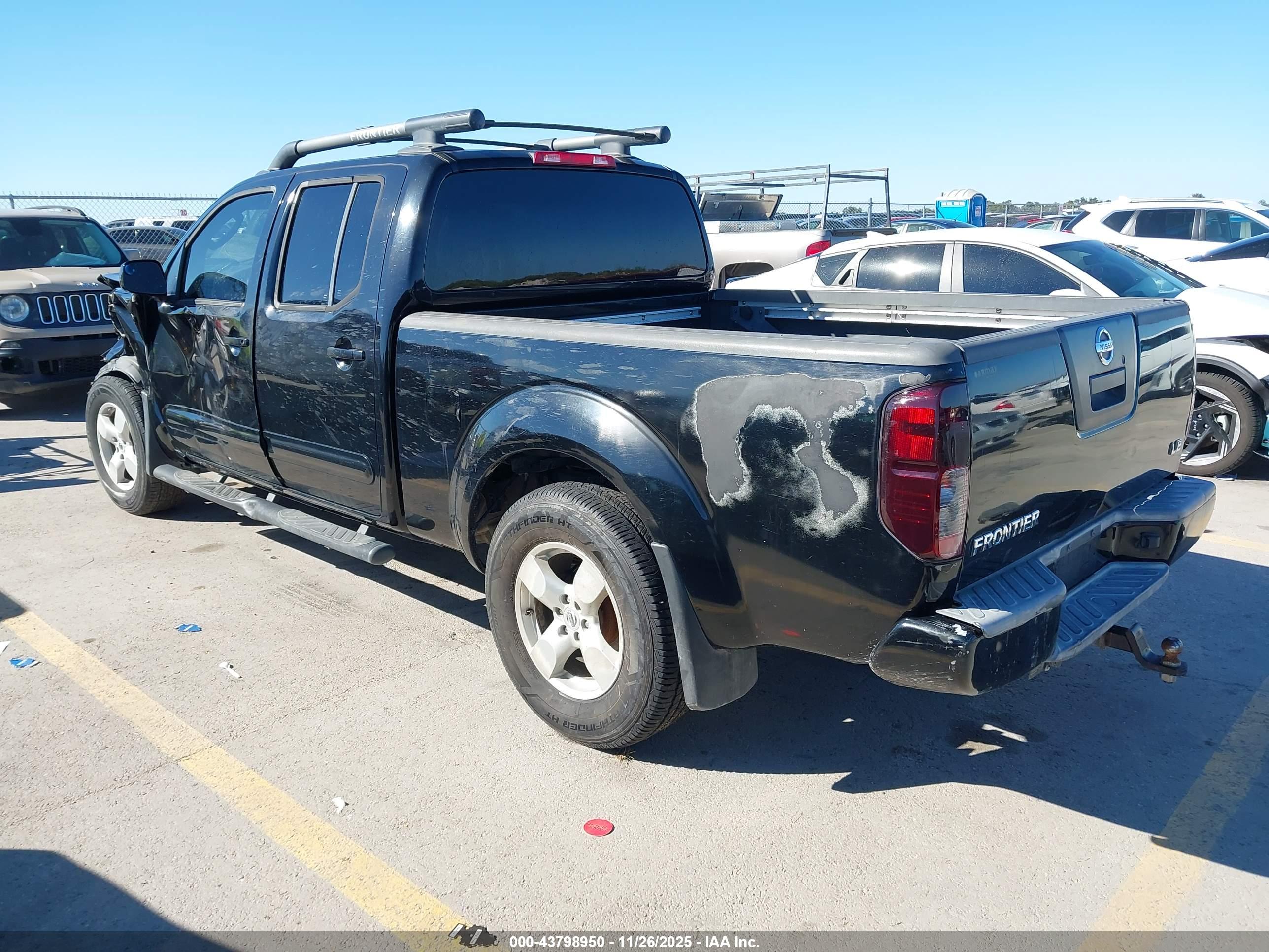 NISSAN FRONTIER image 3