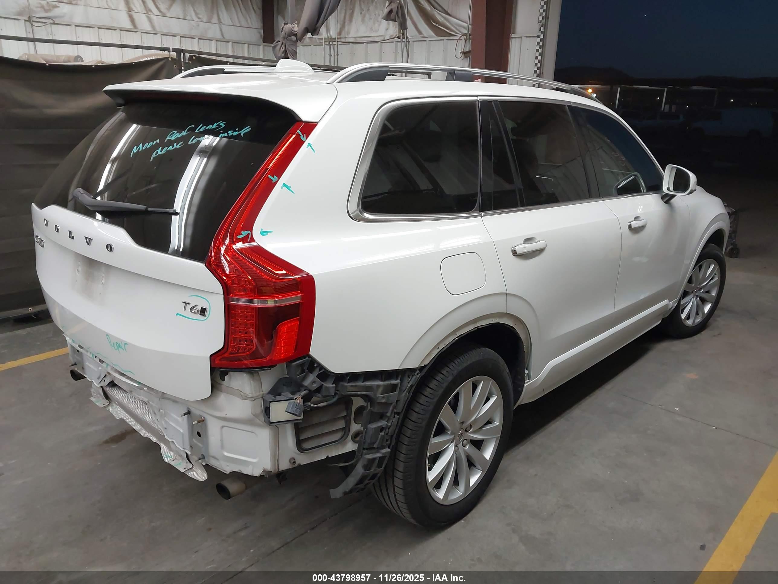 VOLVO XC90 image 4