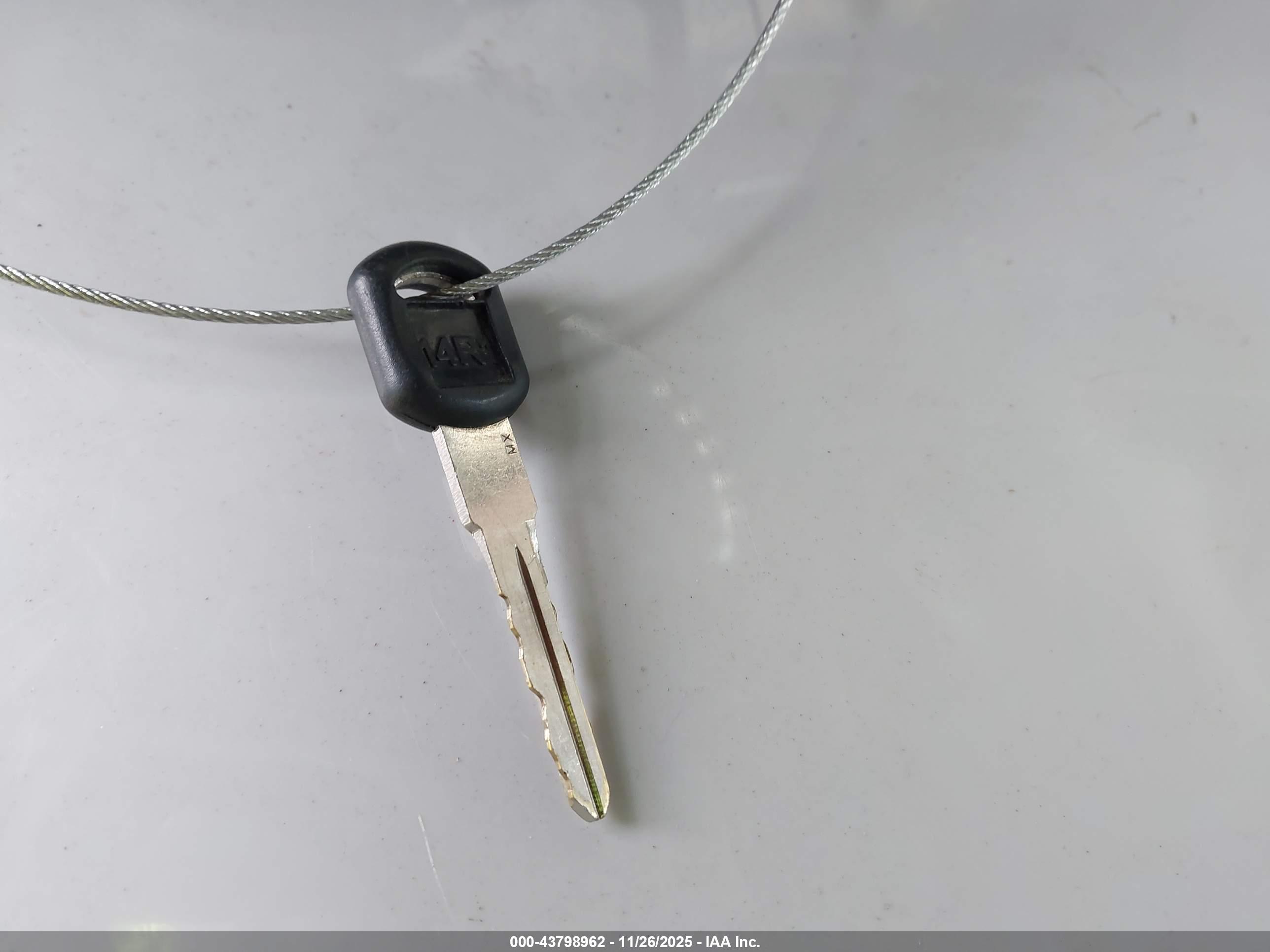 CHEVROLET GMT-400 image 11