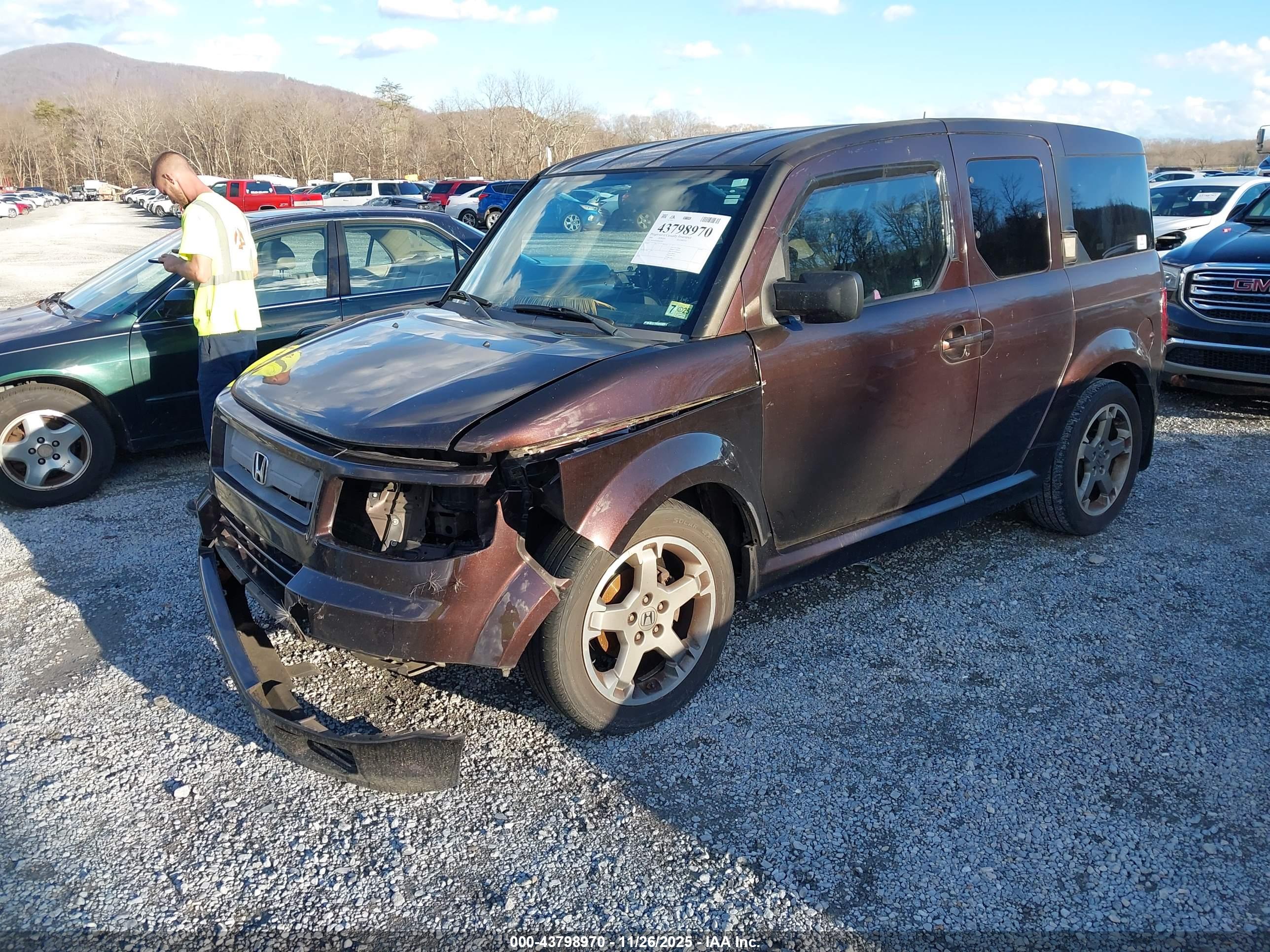 HONDA ELEMENT image 2