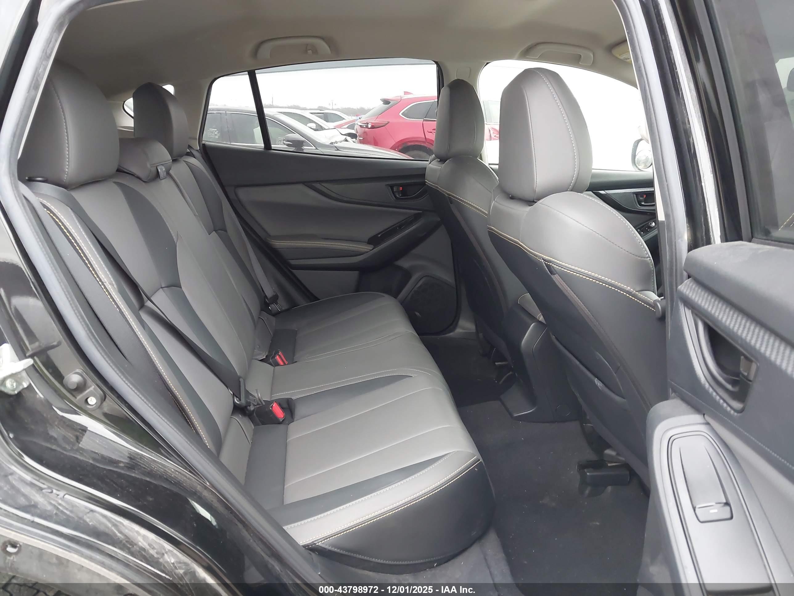 SUBARU CROSSTREK image 8