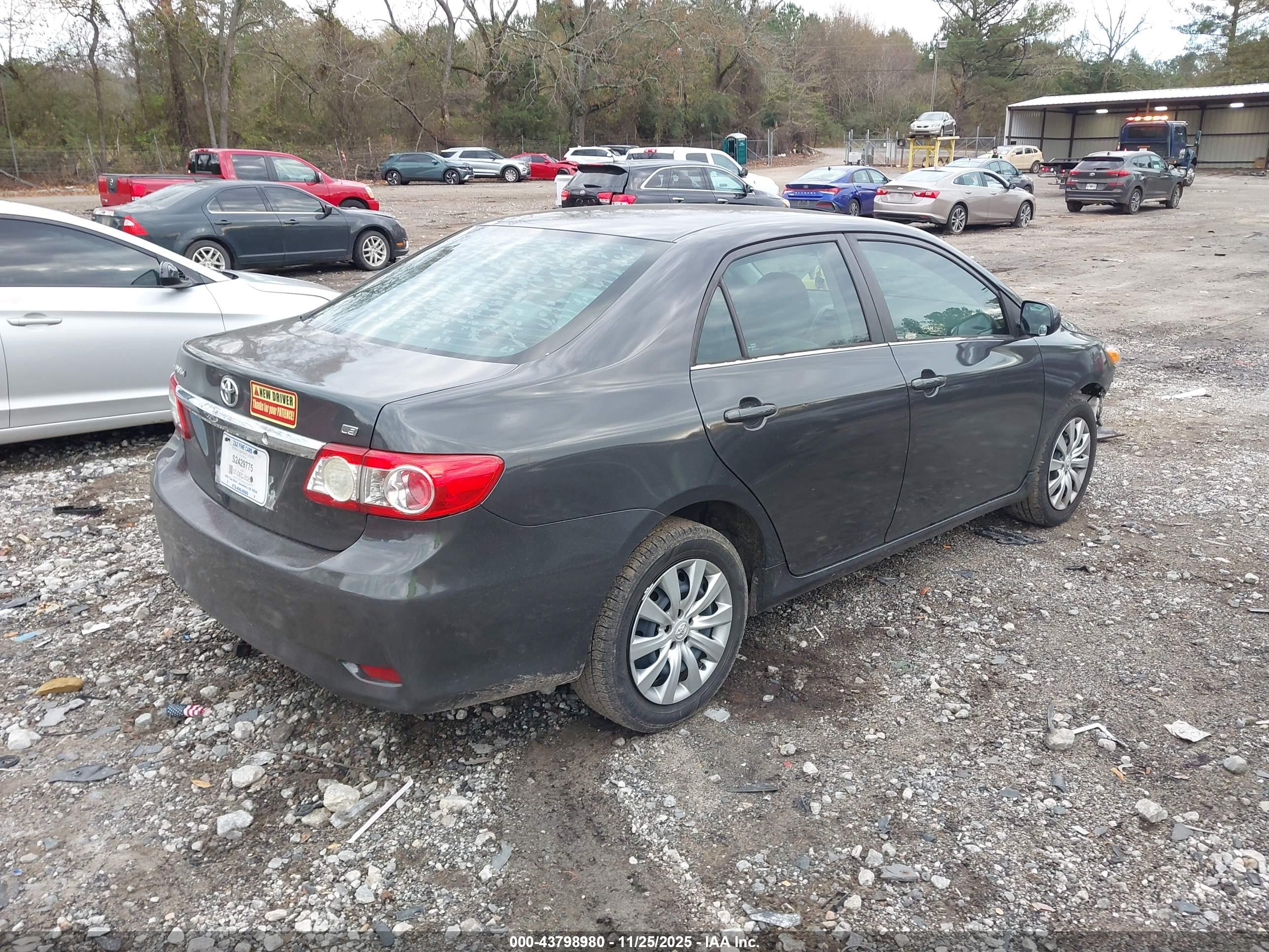 TOYOTA COROLLA image 4