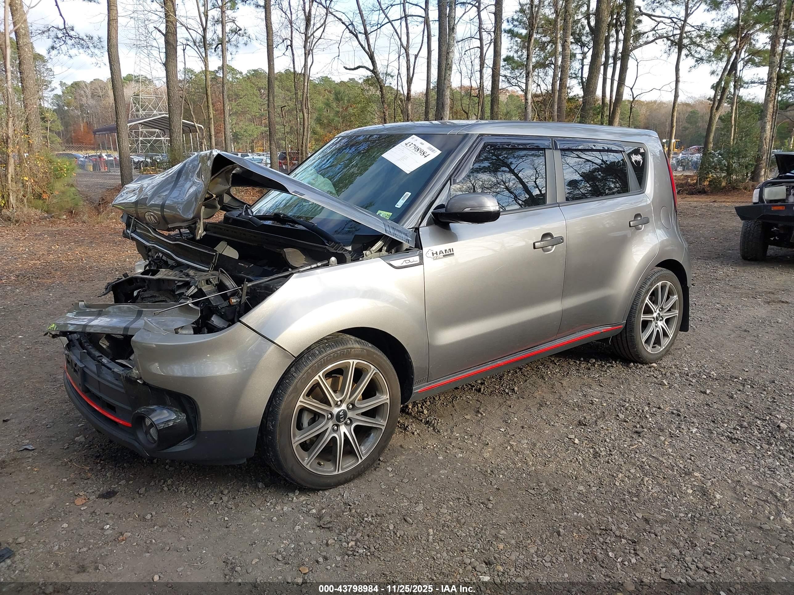 KIA SOUL image 2
