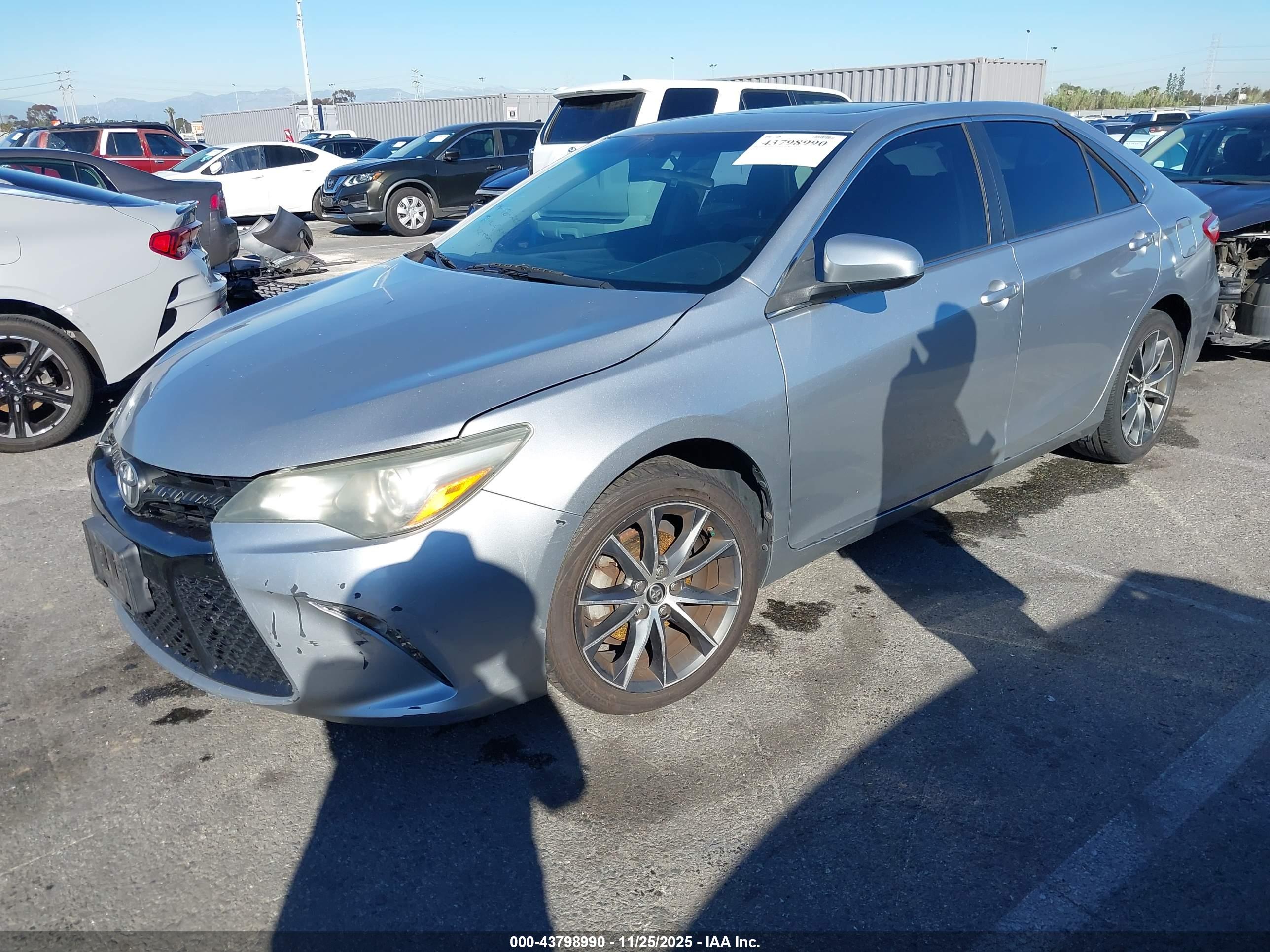 TOYOTA CAMRY image 2