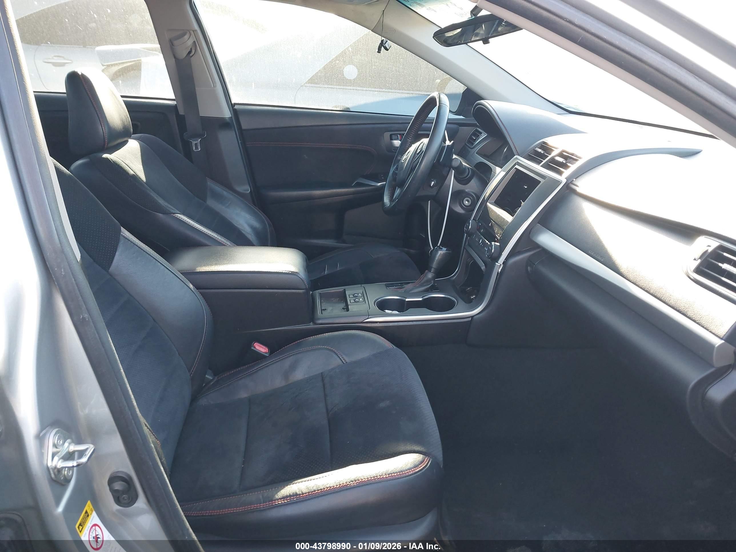 TOYOTA CAMRY image 5