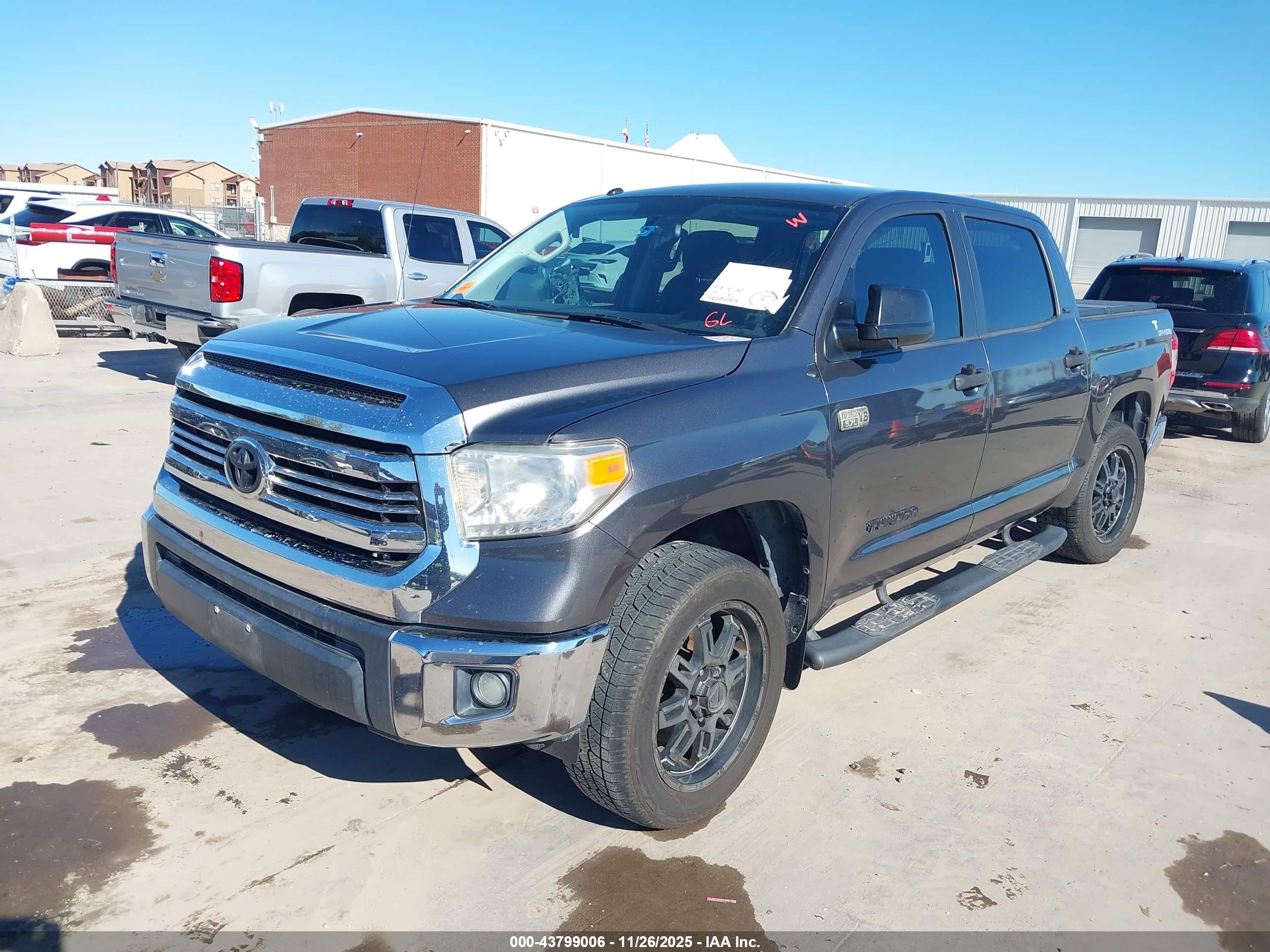 TOYOTA TUNDRA image 2