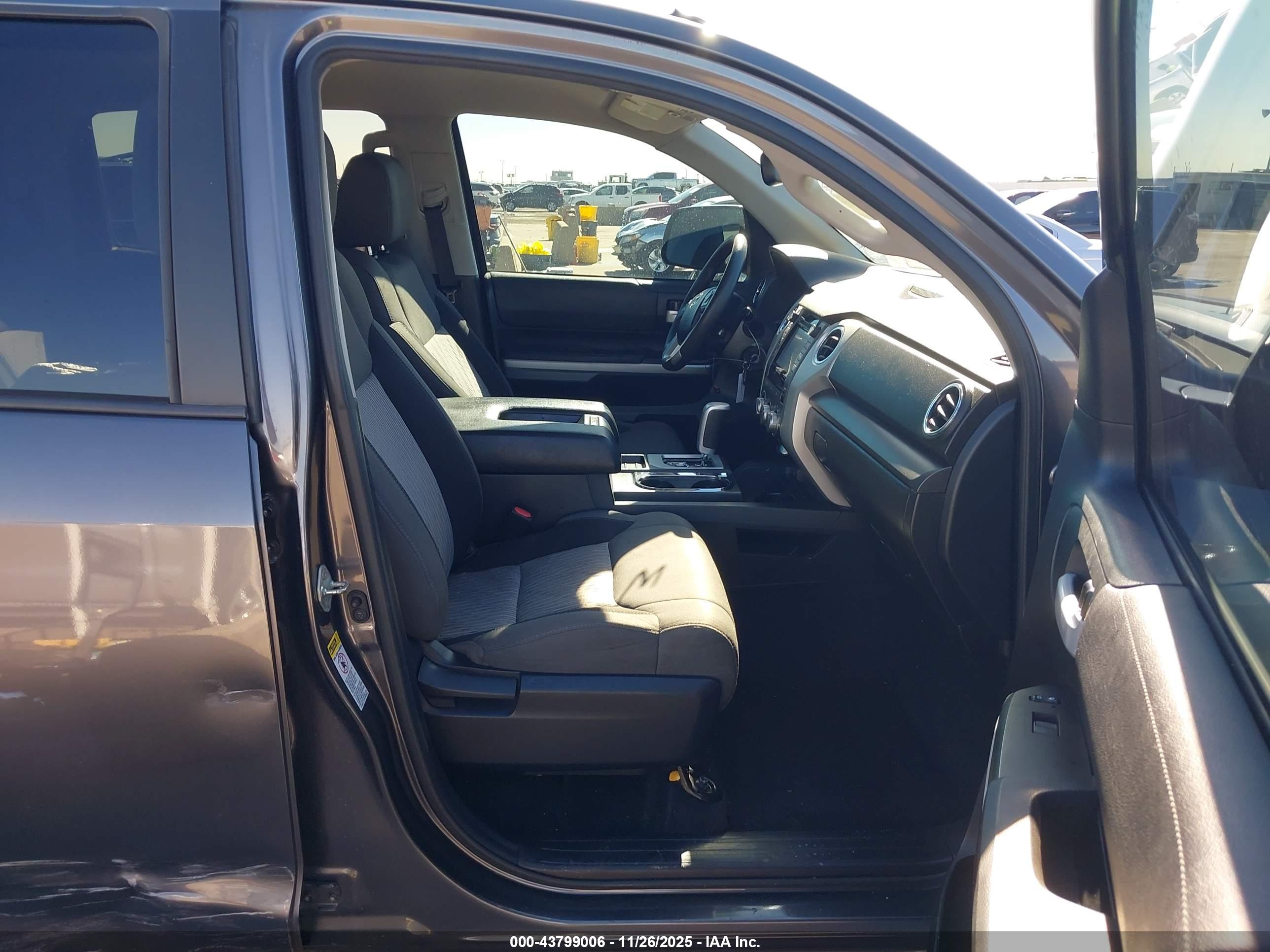 TOYOTA TUNDRA image 5