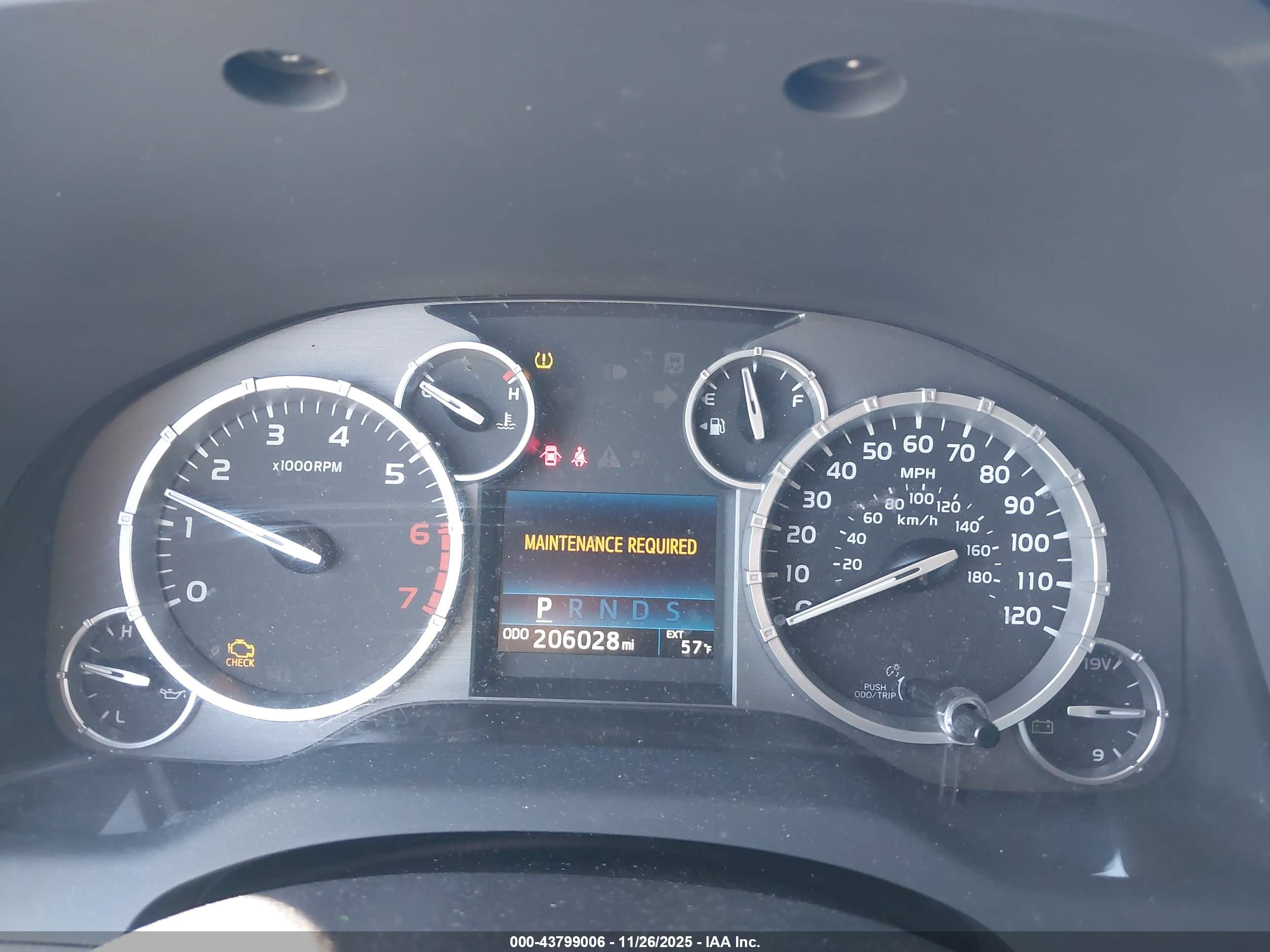 TOYOTA TUNDRA image 7