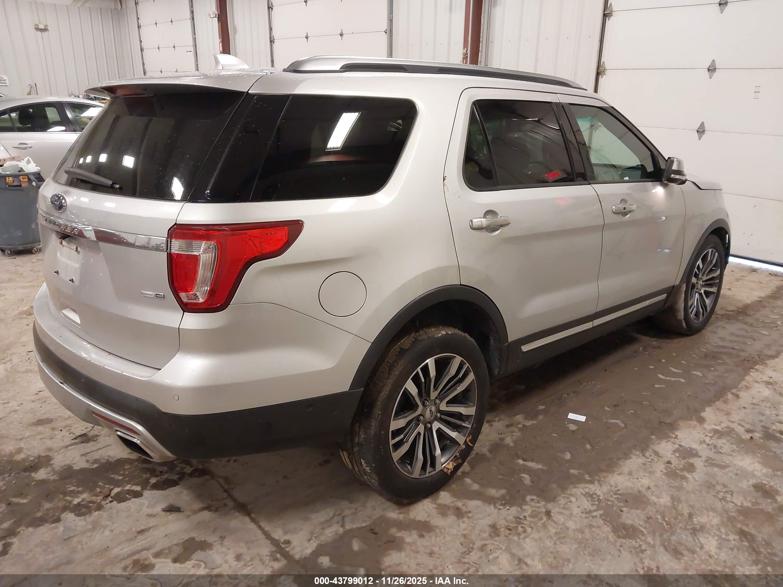 FORD EXPLORER image 4