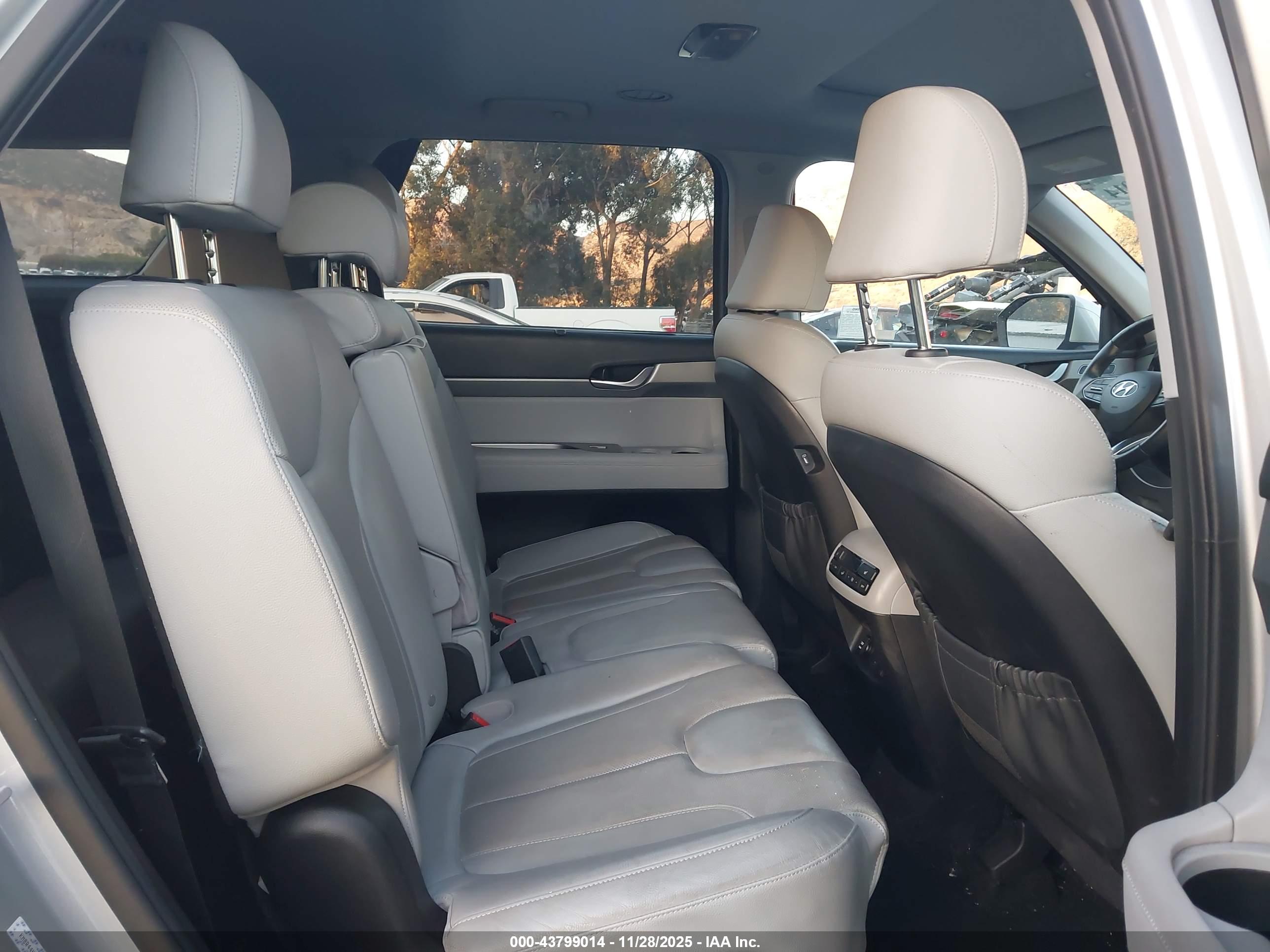 HYUNDAI PALISADE image 8
