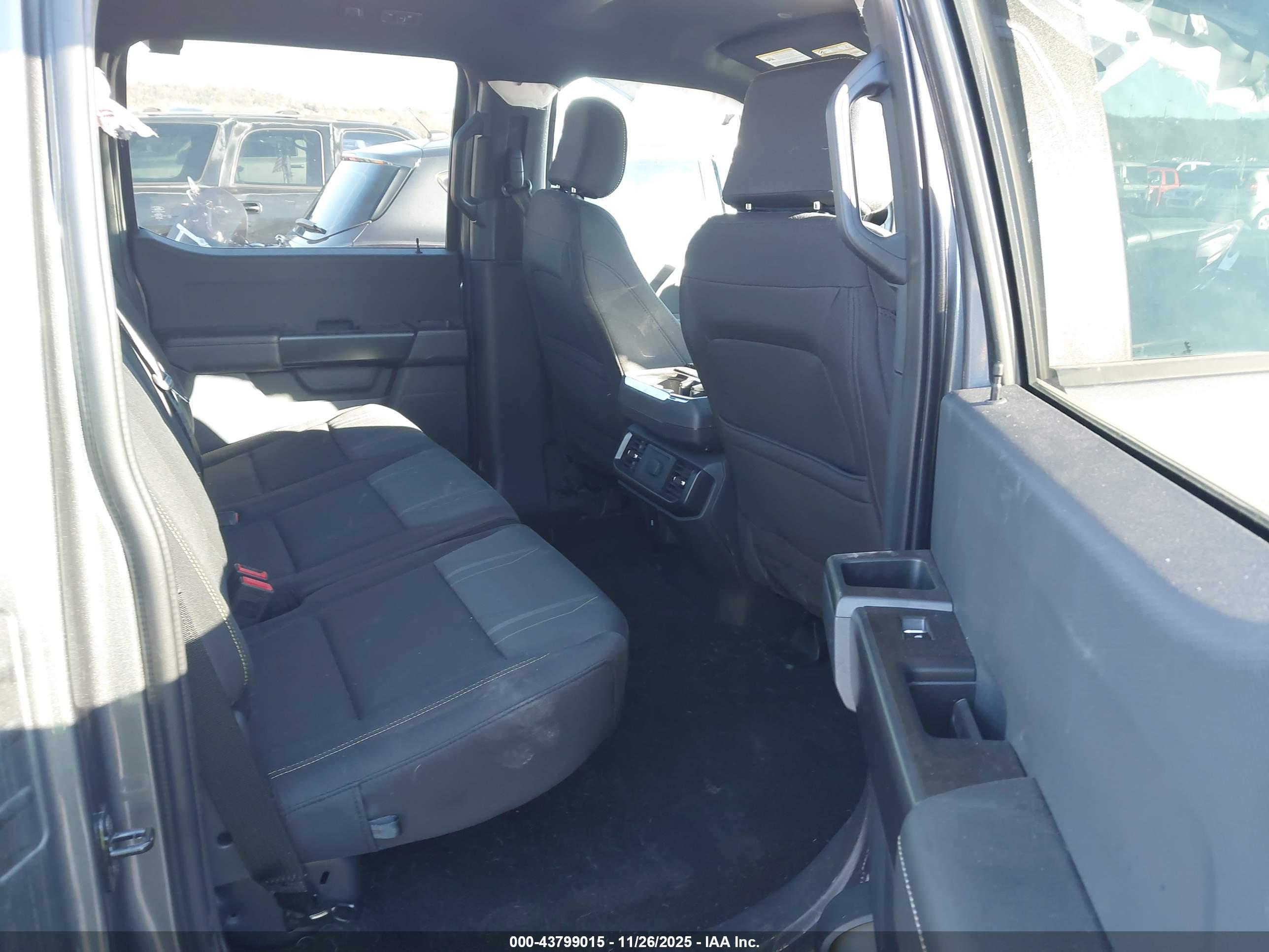 FORD F-150 image 8