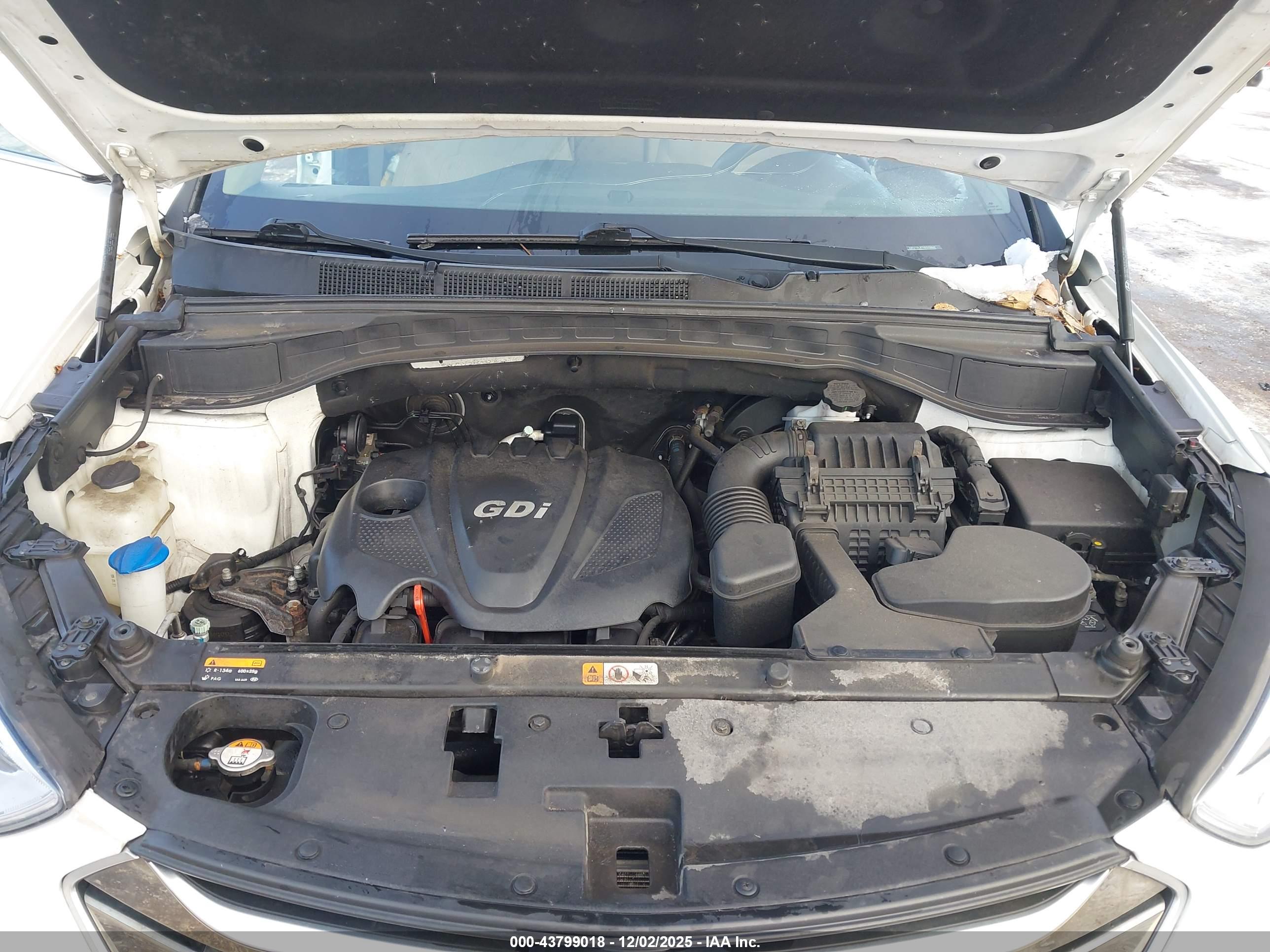 HYUNDAI SANTA image 10