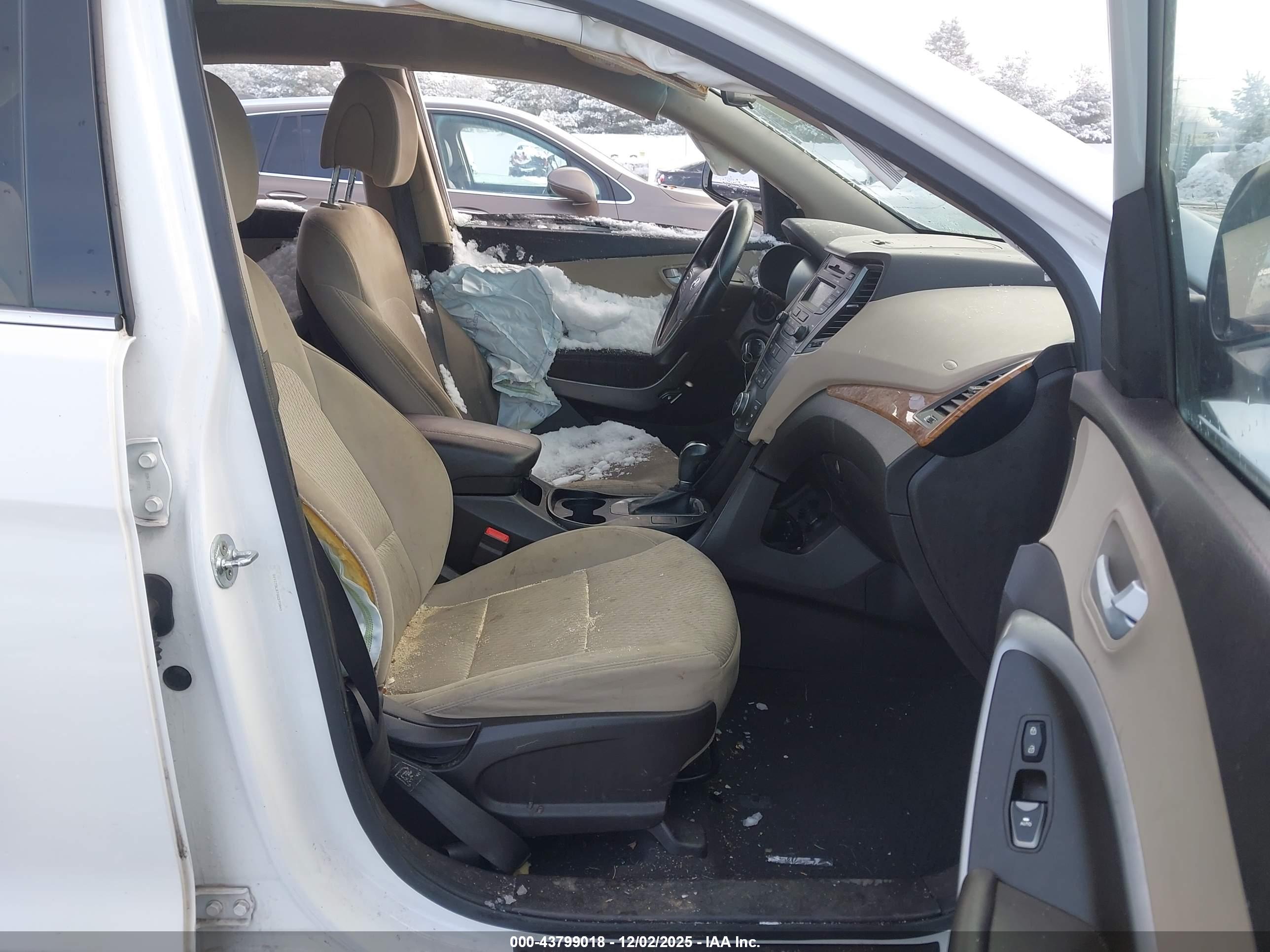 HYUNDAI SANTA image 5