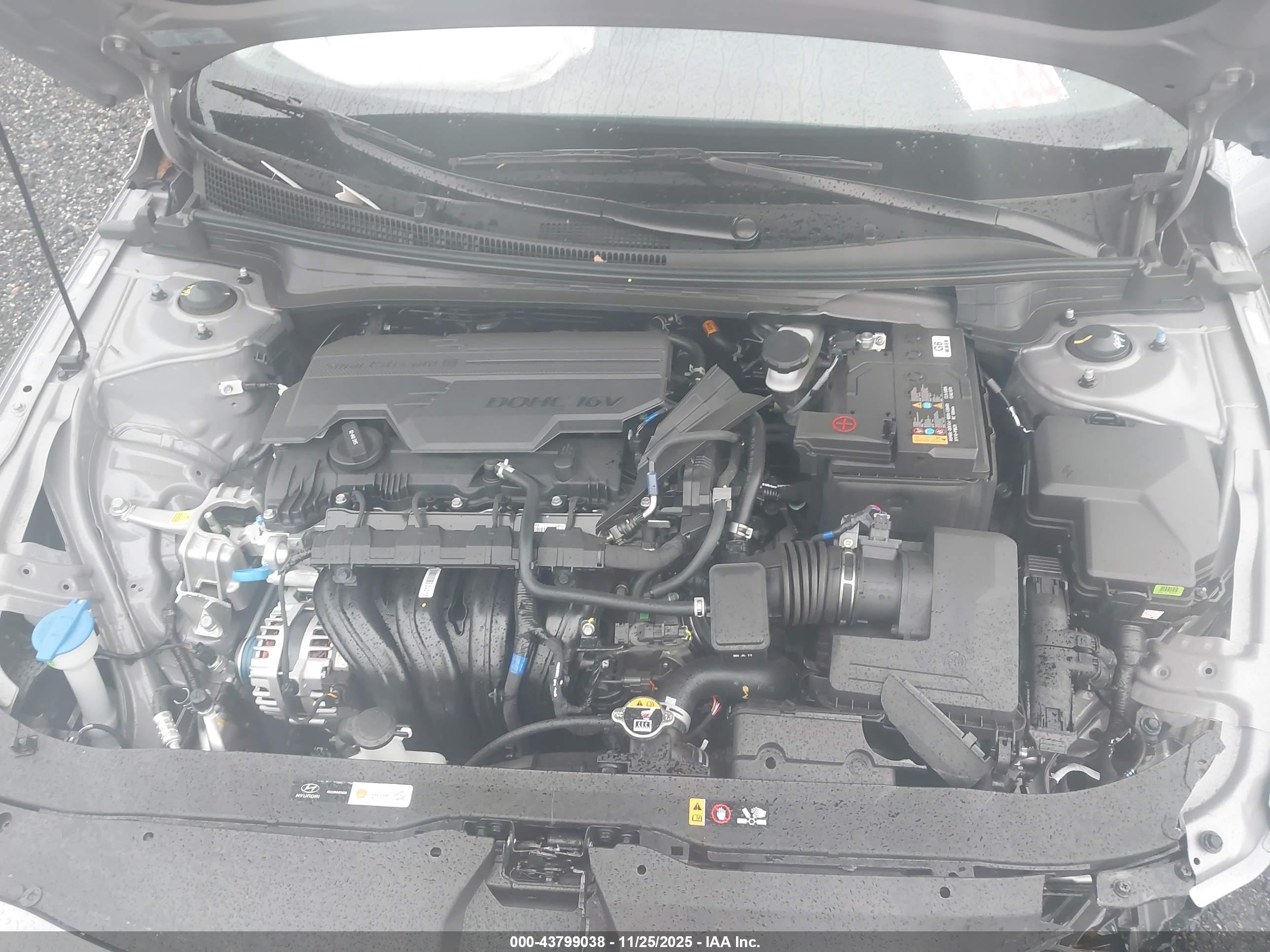 HYUNDAI ELANTRA image 10
