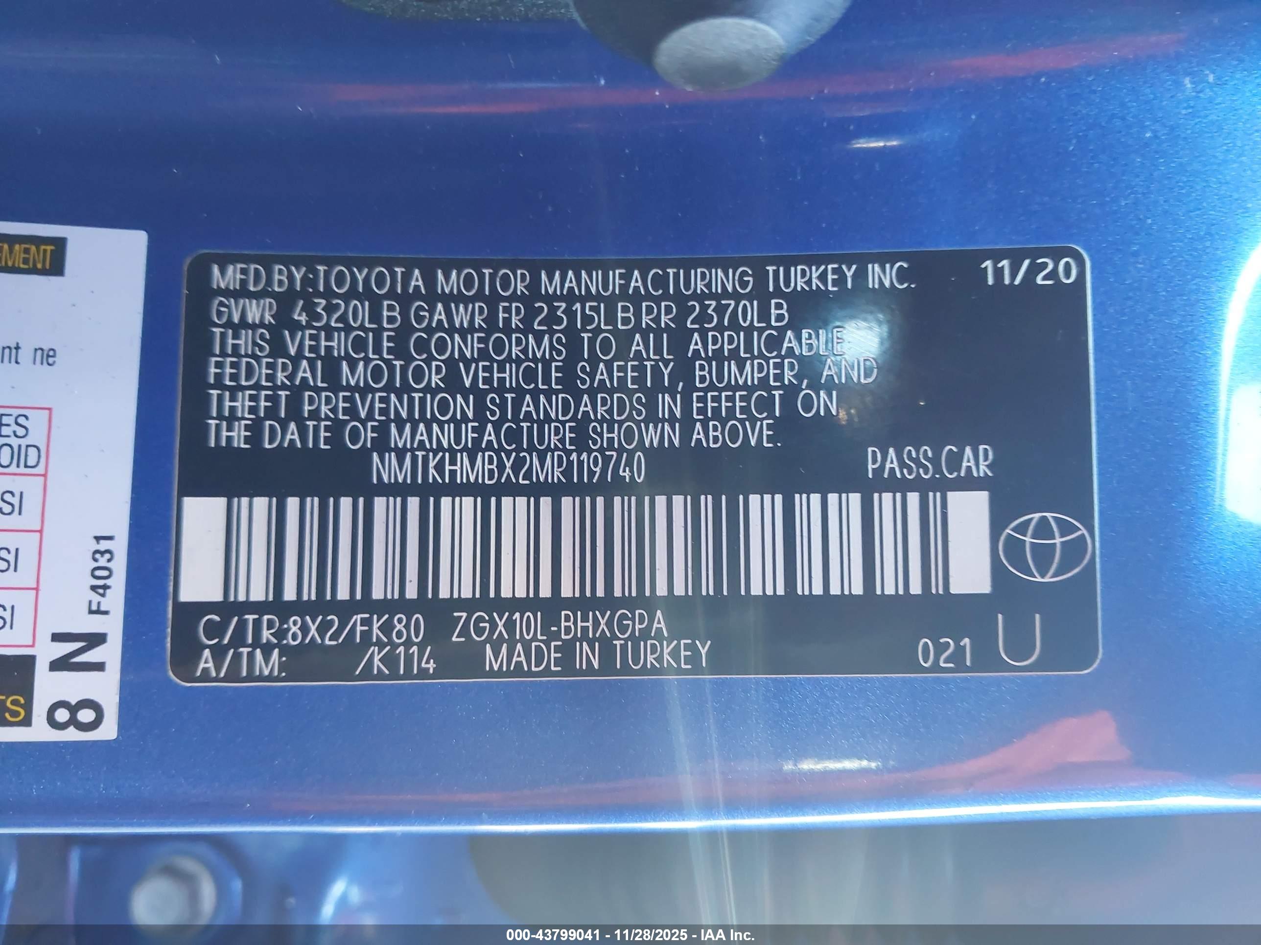 TOYOTA C-HR image 9