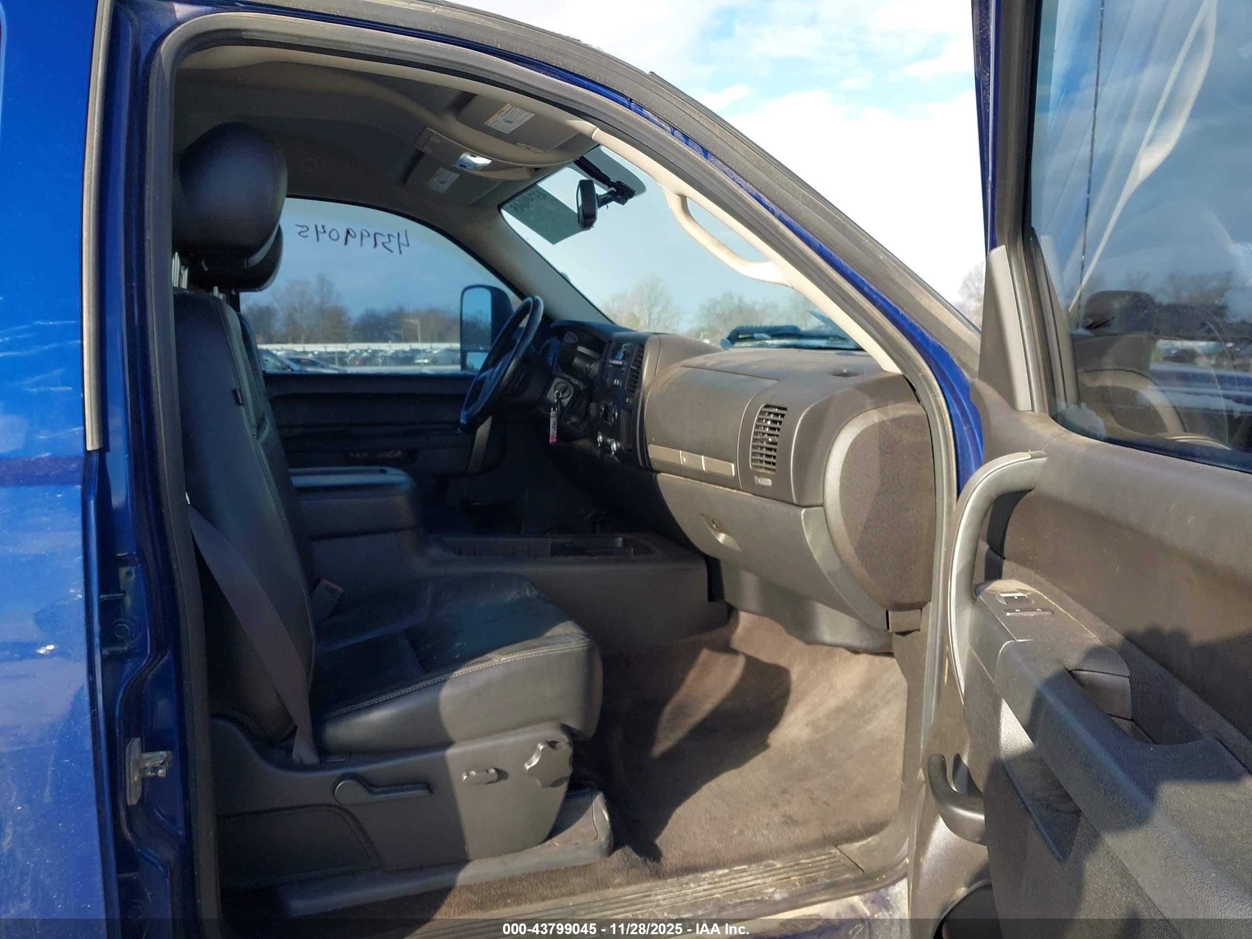 GMC SIERRA image 5