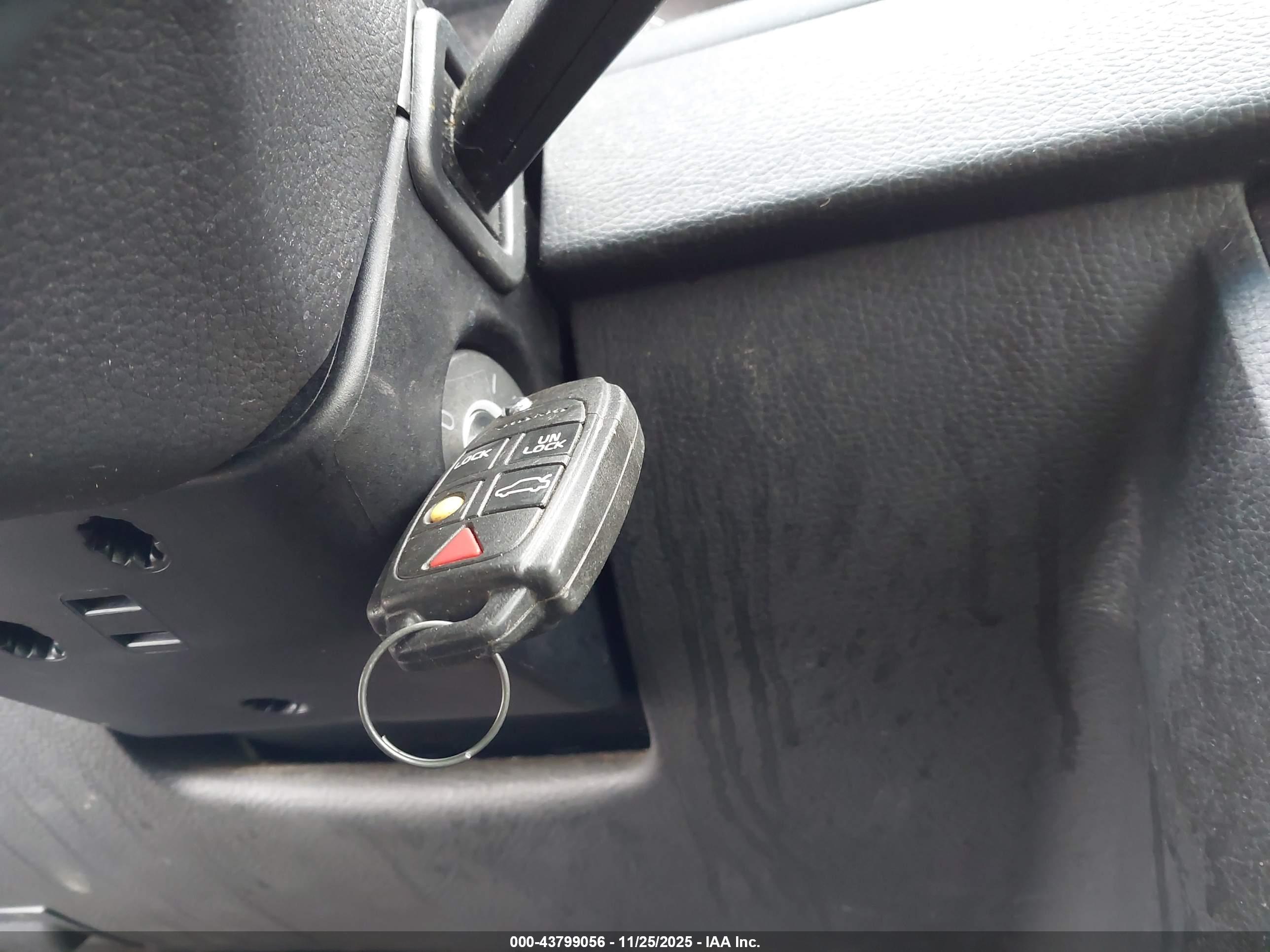 VOLVO XC90 image 11