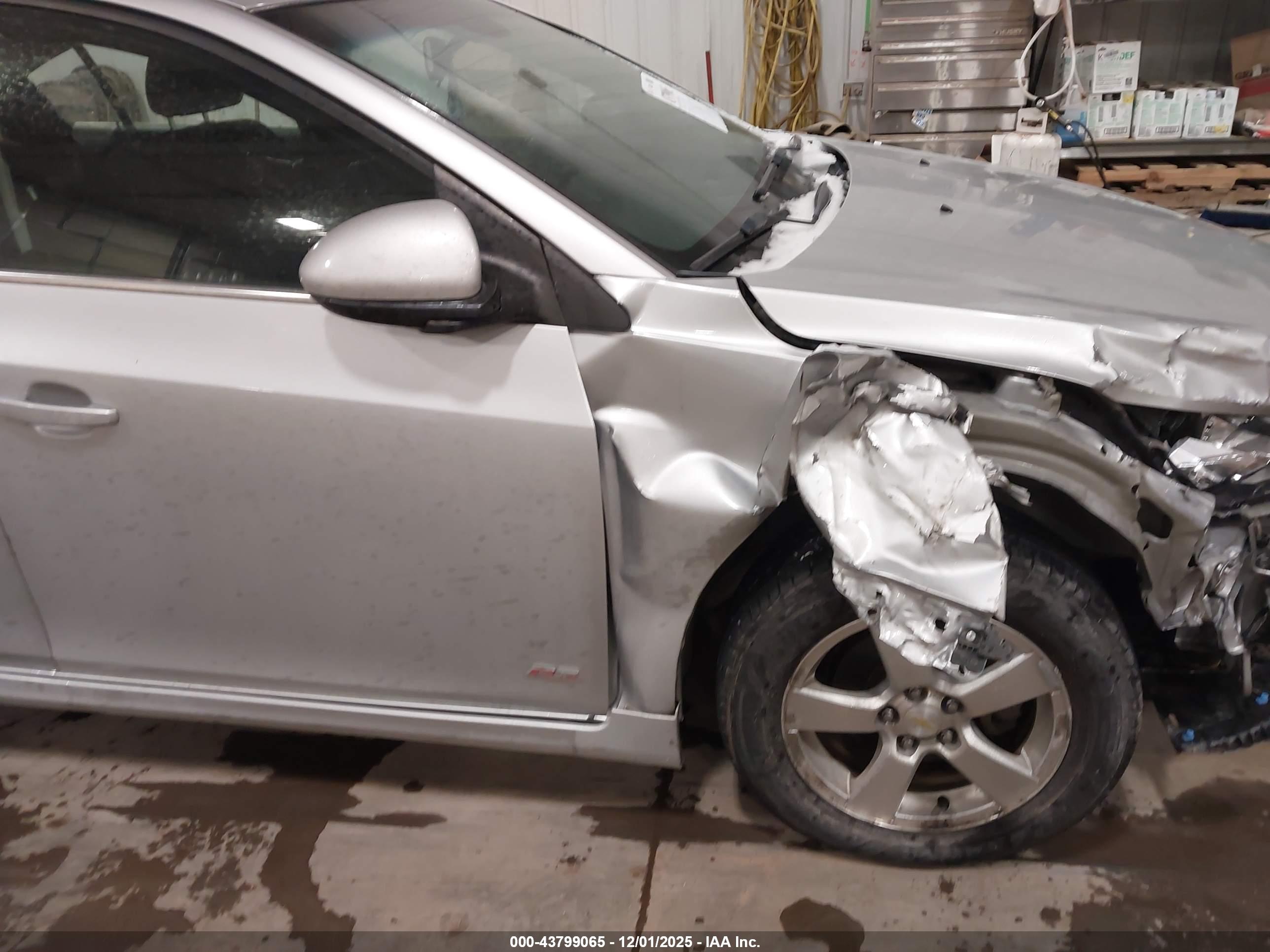 CHEVROLET CRUZE image 6
