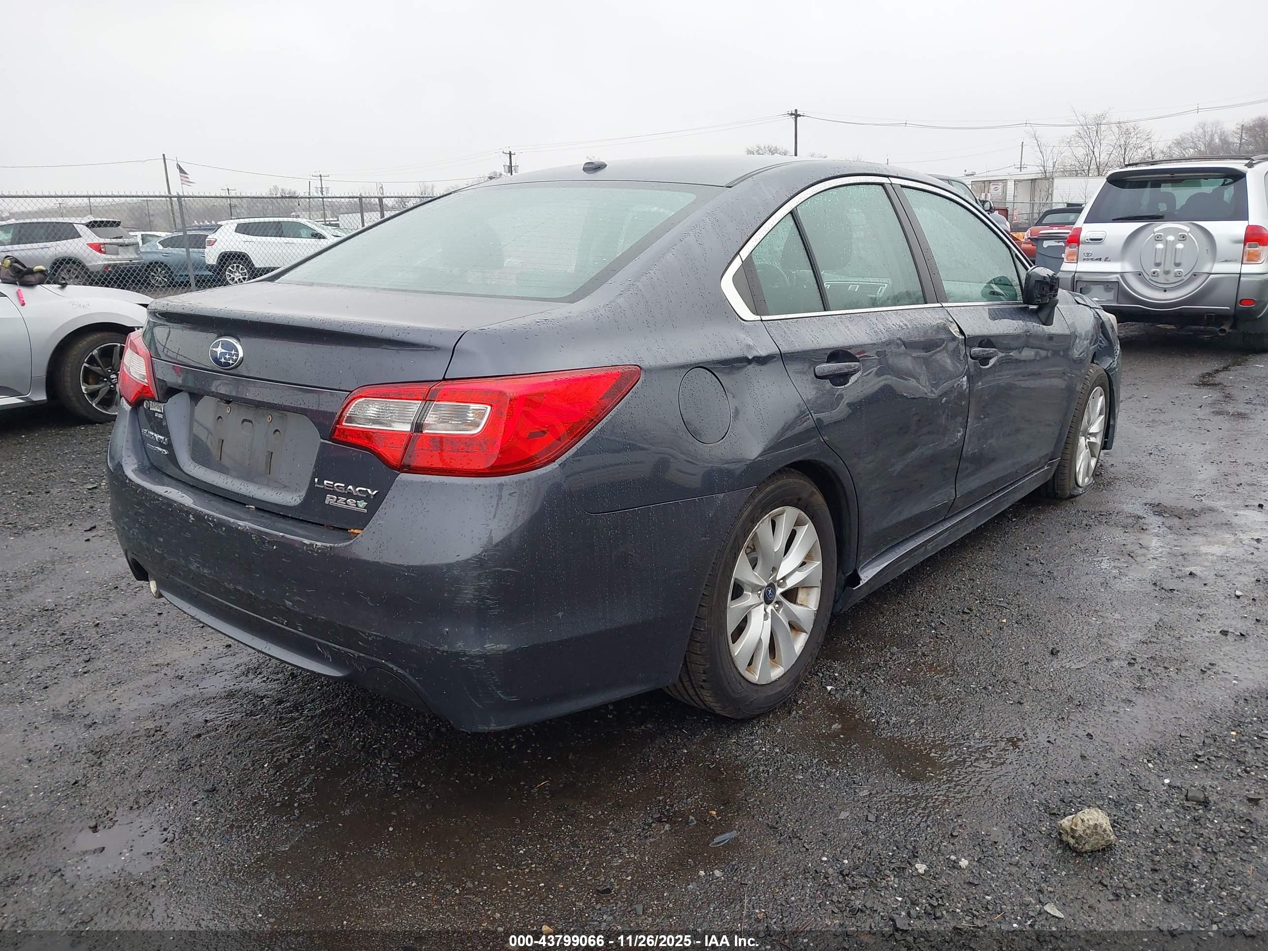 SUBARU LEGACY image 4