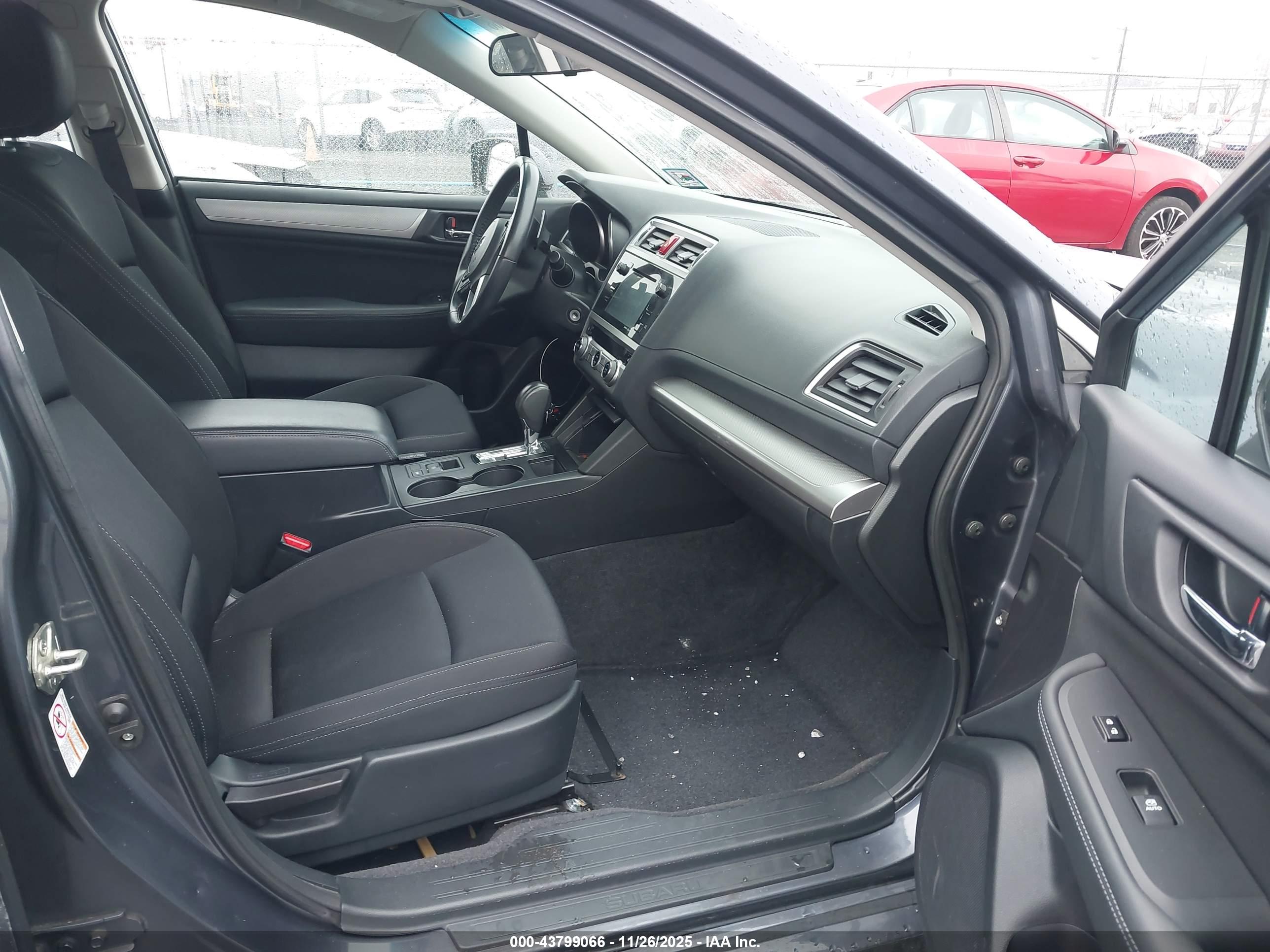 SUBARU LEGACY image 5