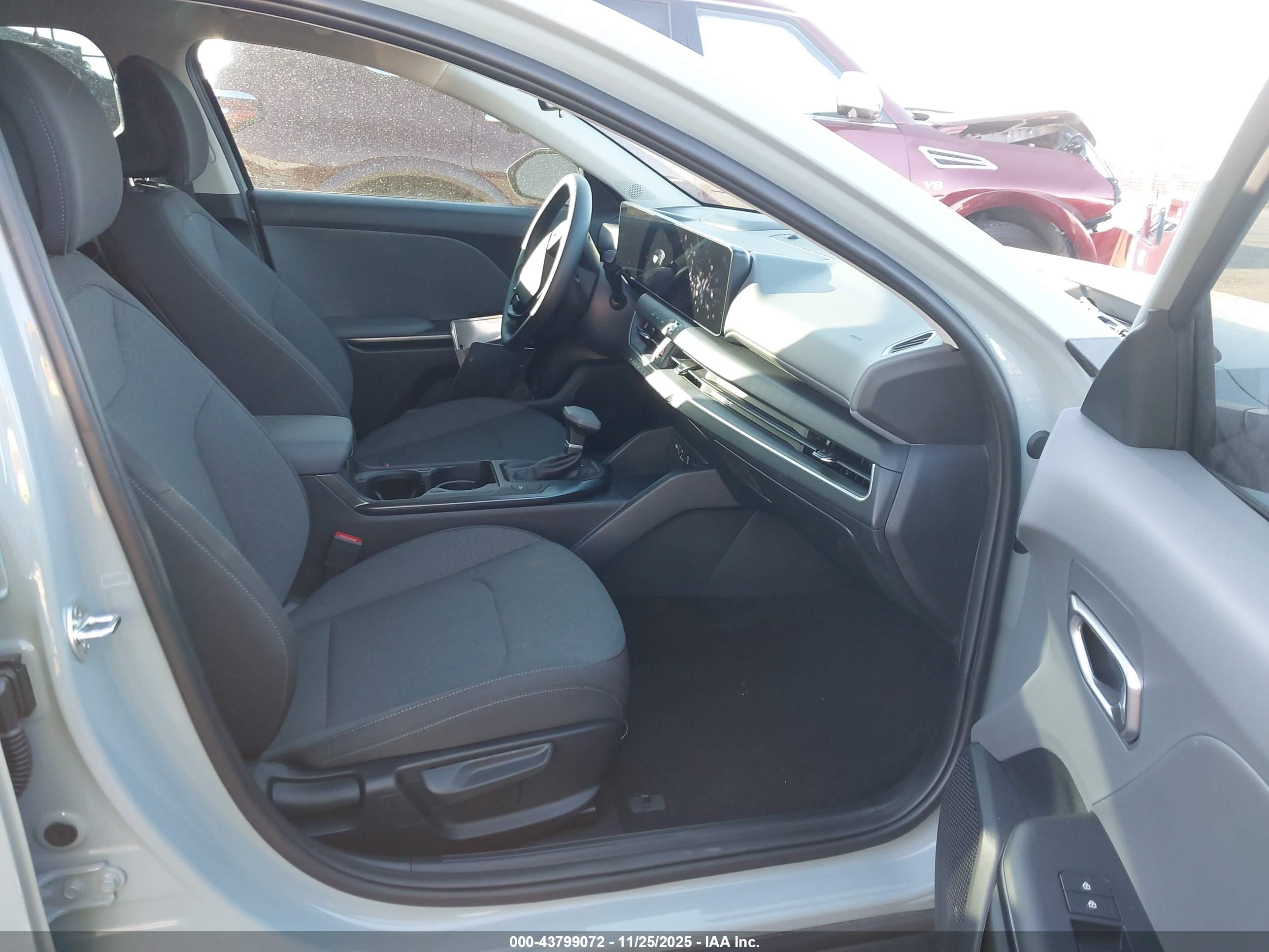 KIA K4 image 5