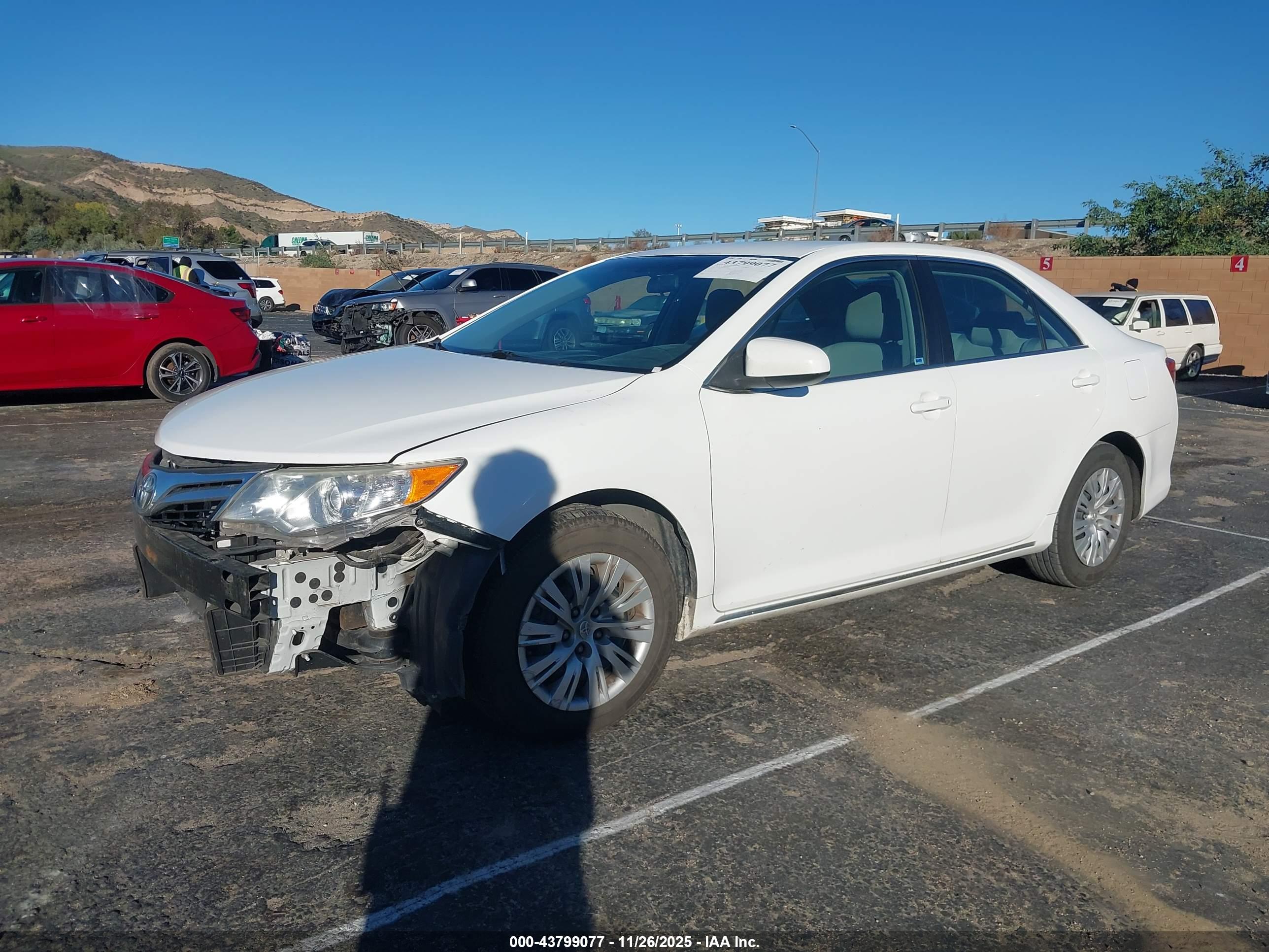 TOYOTA CAMRY image 2
