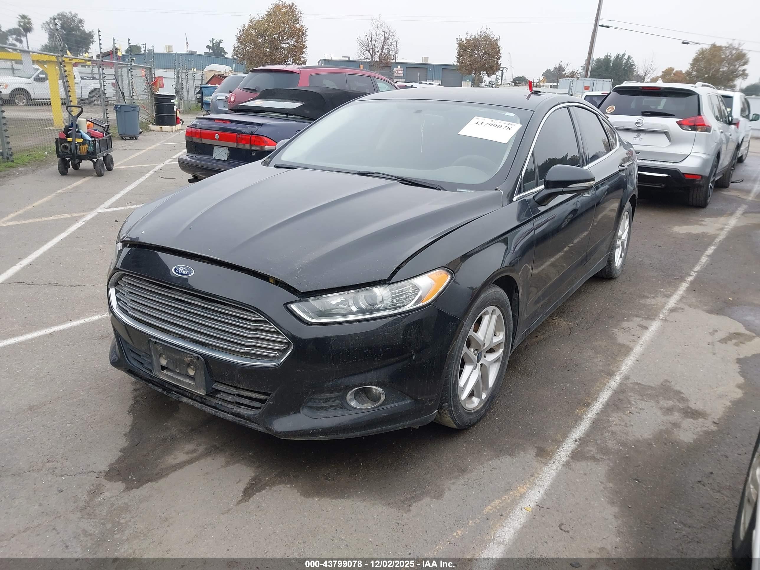 FORD FUSION image 2