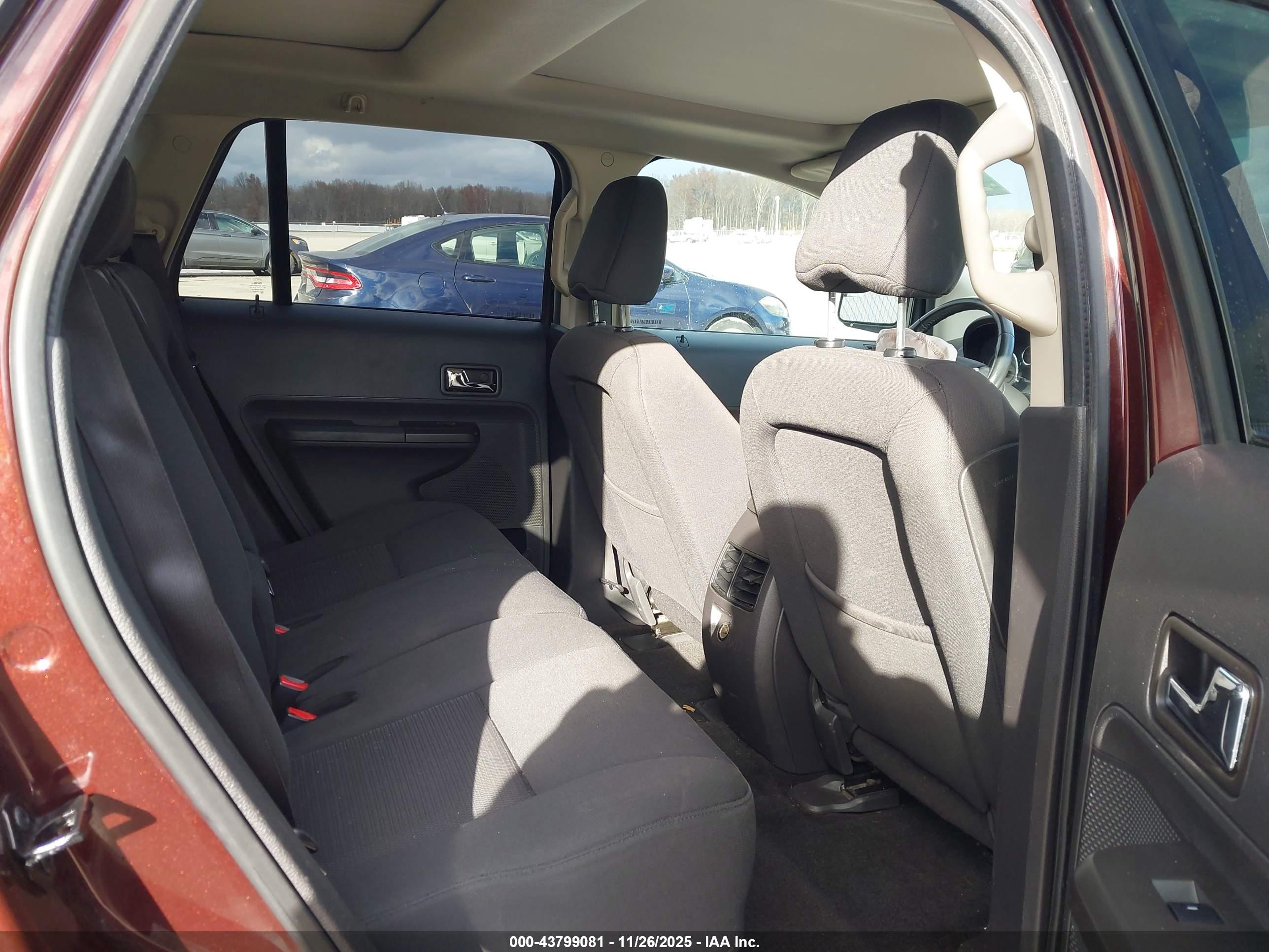 FORD EDGE image 8