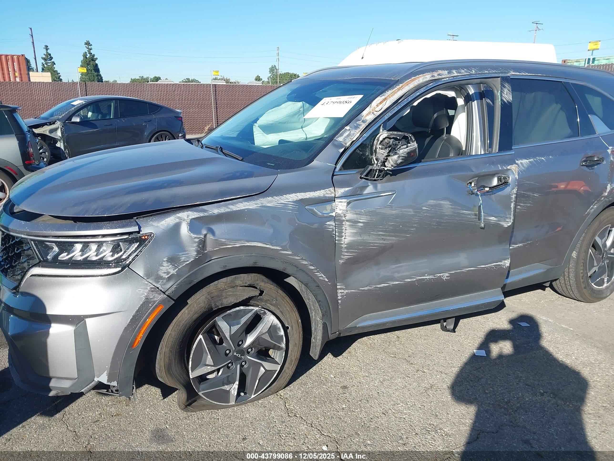 KIA SORENTO image 6