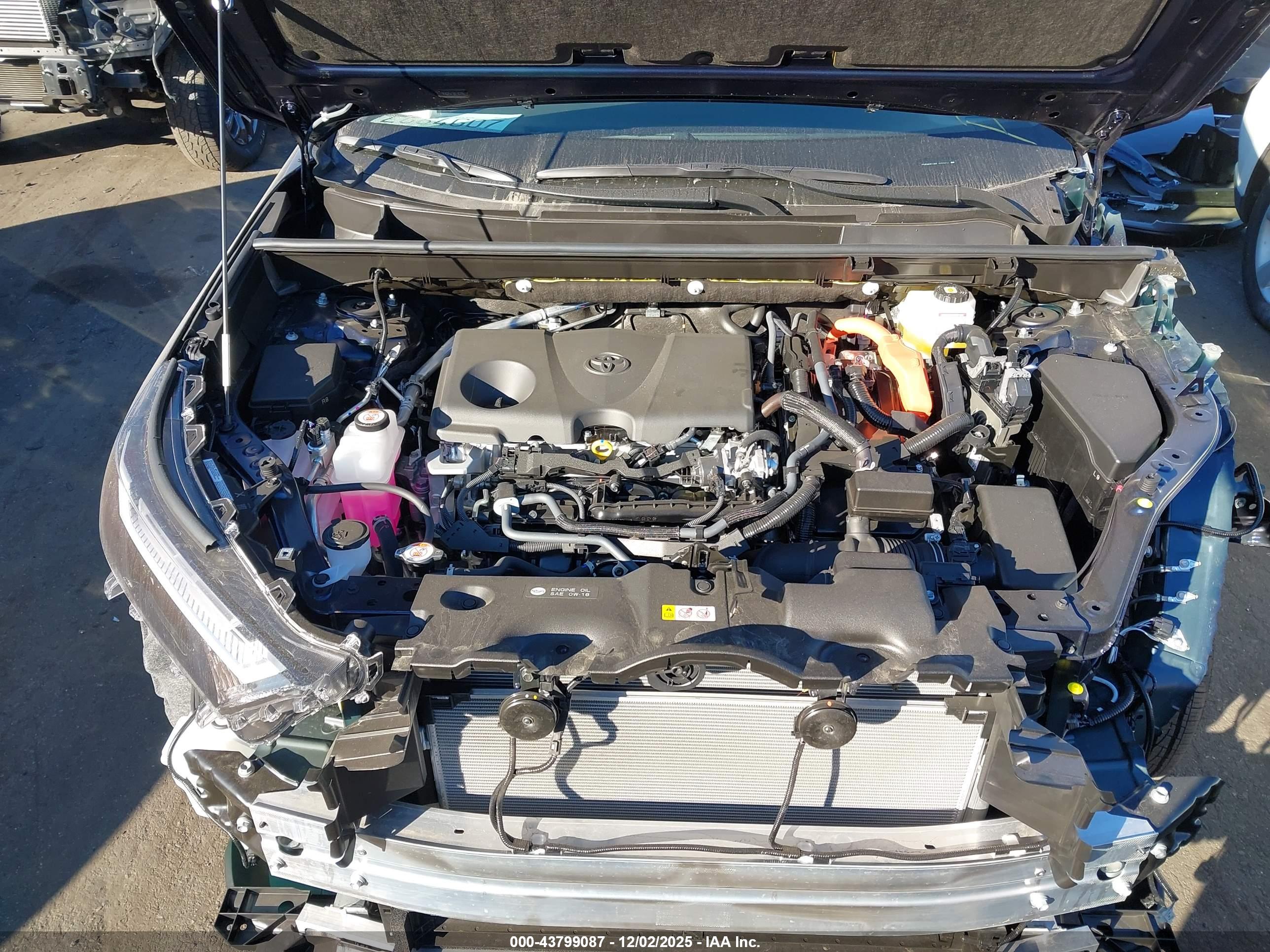 TOYOTA RAV4 image 10