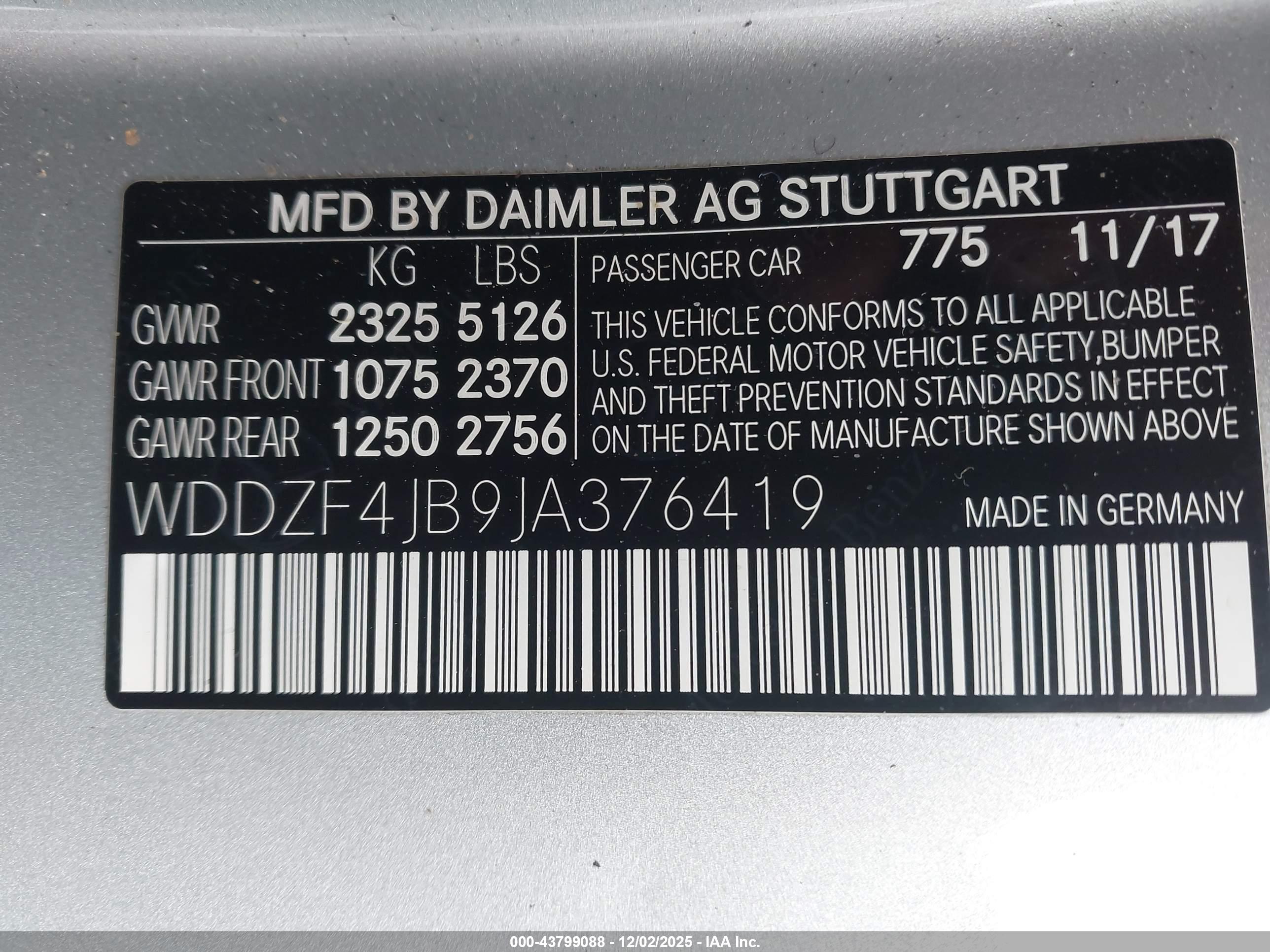 MERCEDES-BENZ E image 9
