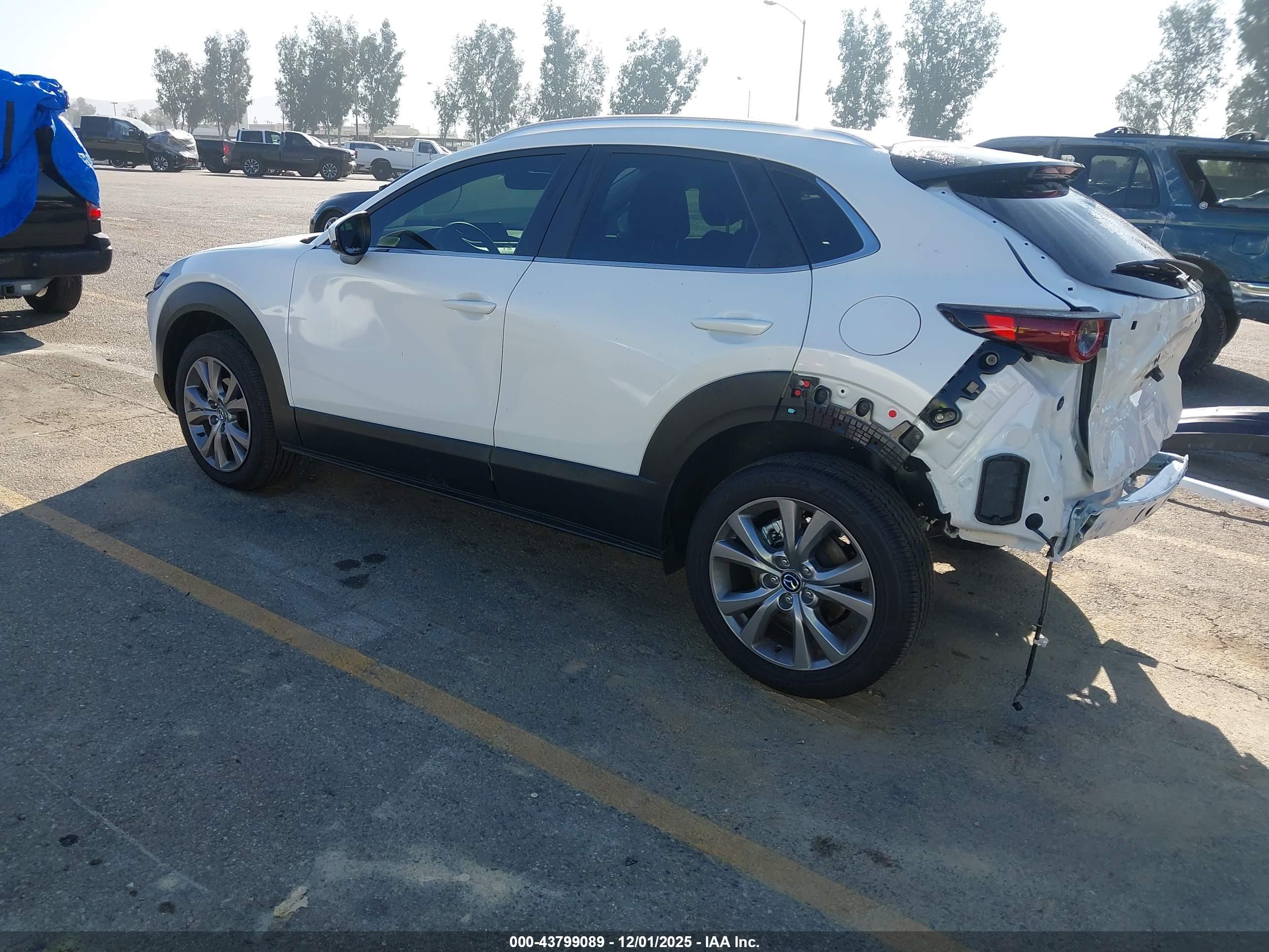MAZDA CX-30 image 3