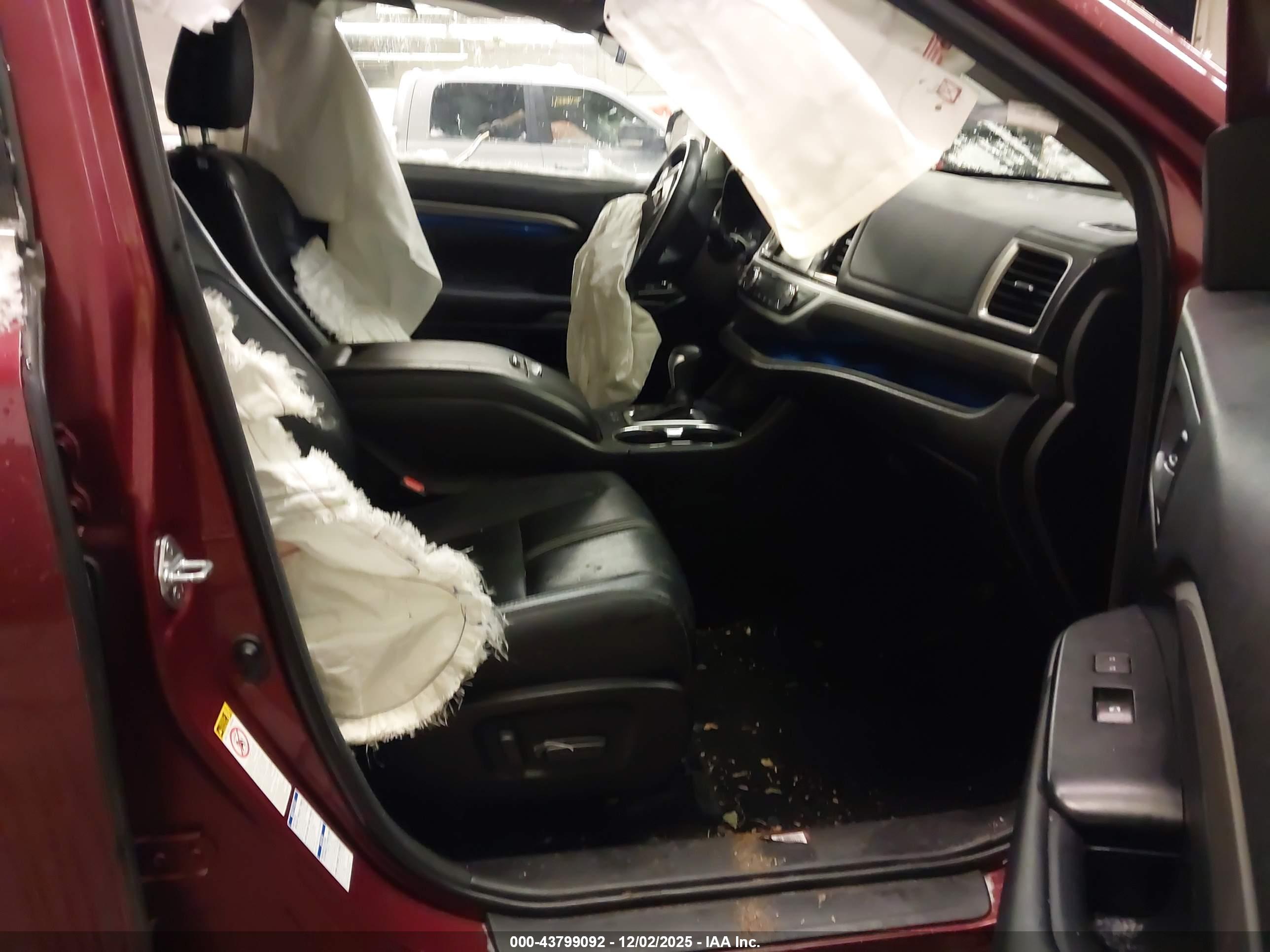 TOYOTA HIGHLANDER image 5