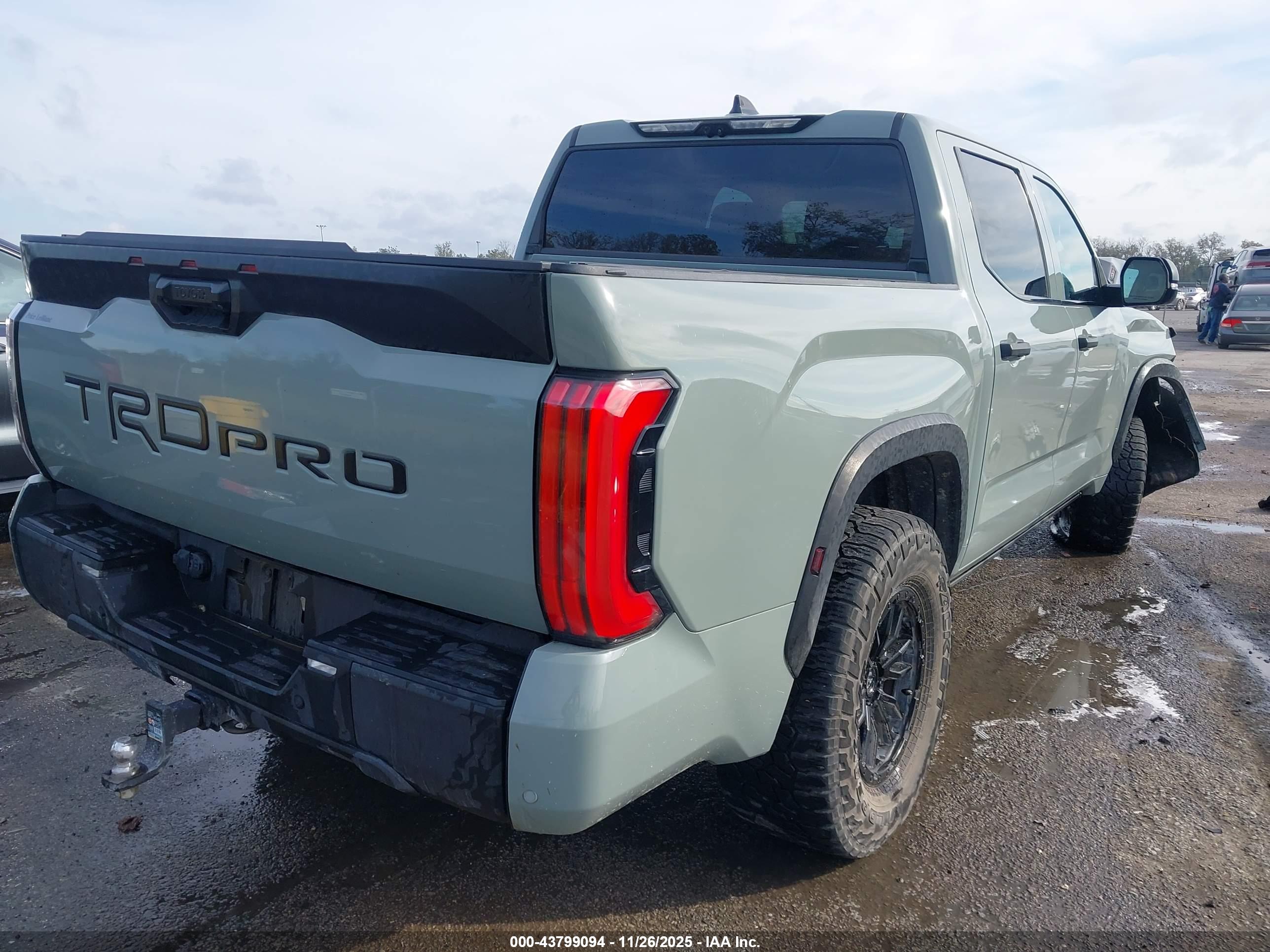 TOYOTA TUNDRA image 4