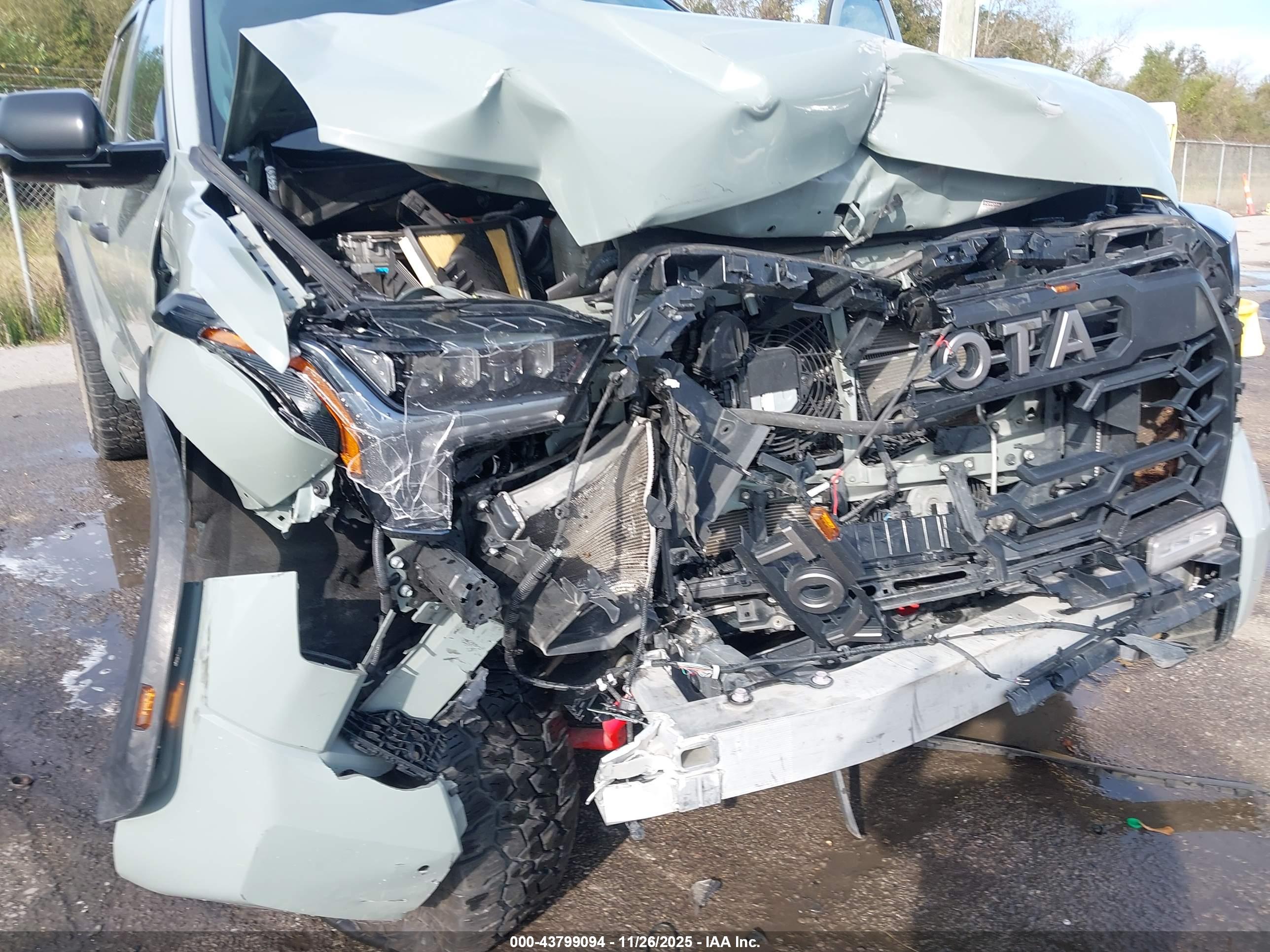 TOYOTA TUNDRA image 6