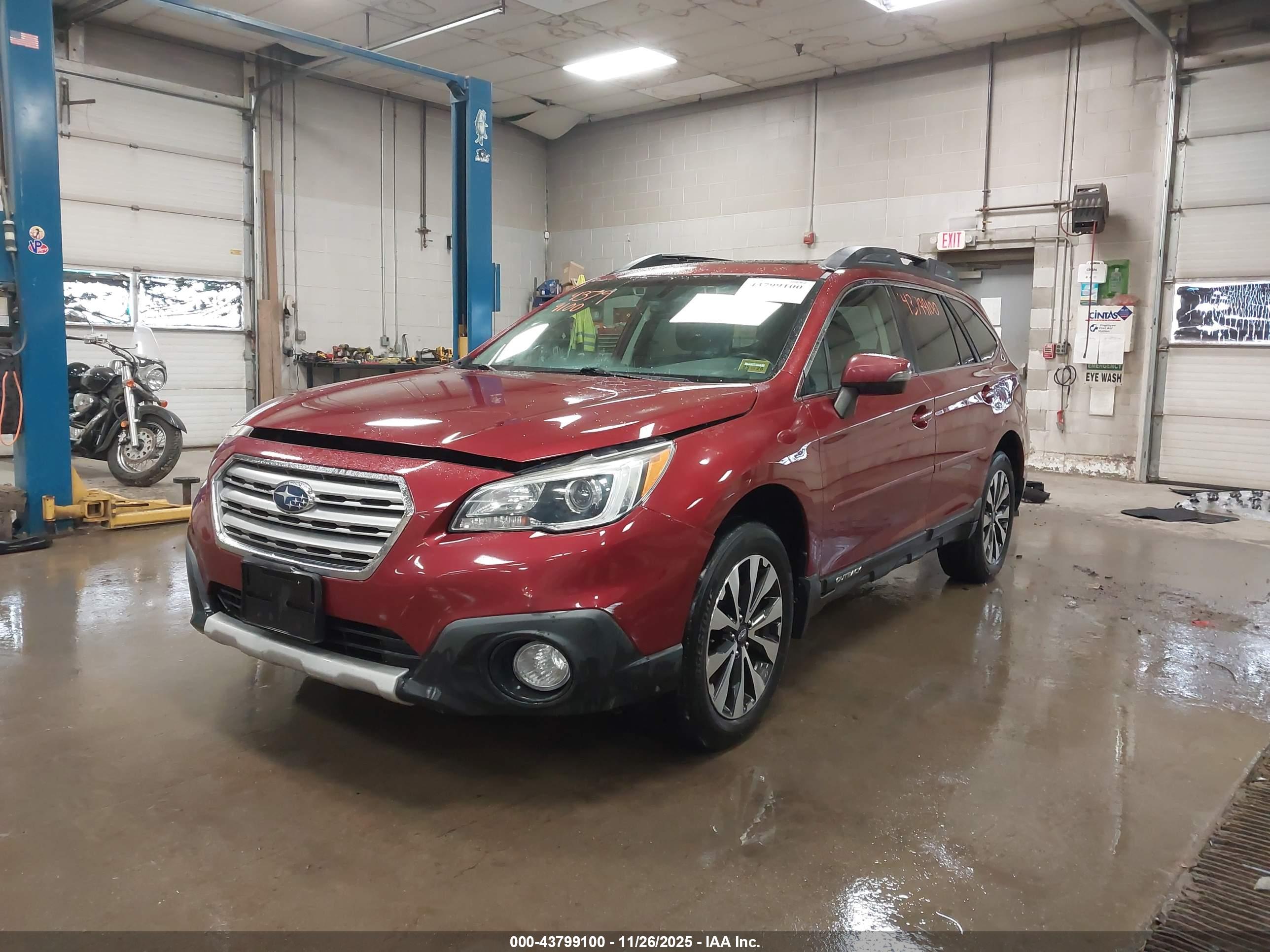 SUBARU OUTBACK image 2