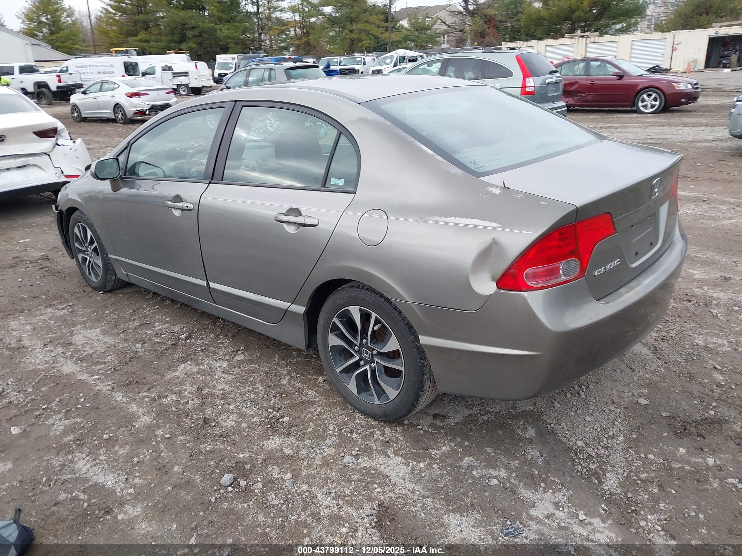 HONDA CIVIC image 3