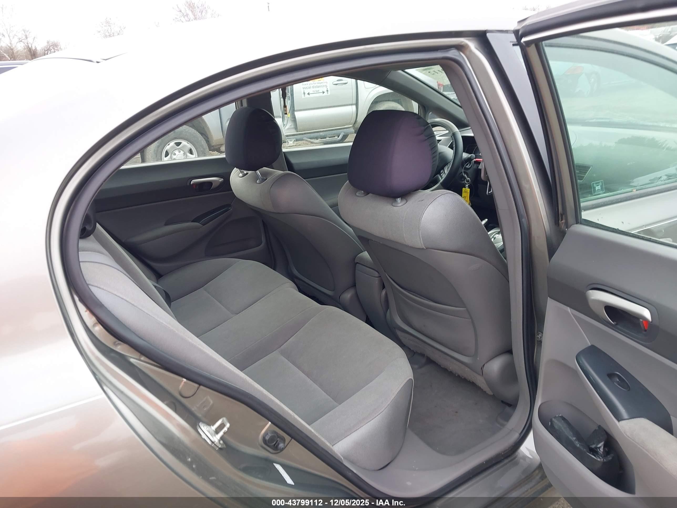 HONDA CIVIC image 8