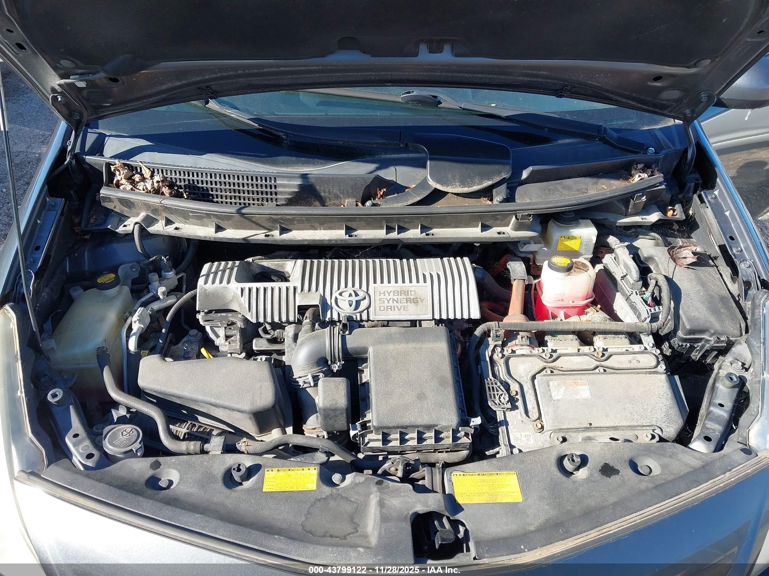 TOYOTA PRIUS image 10