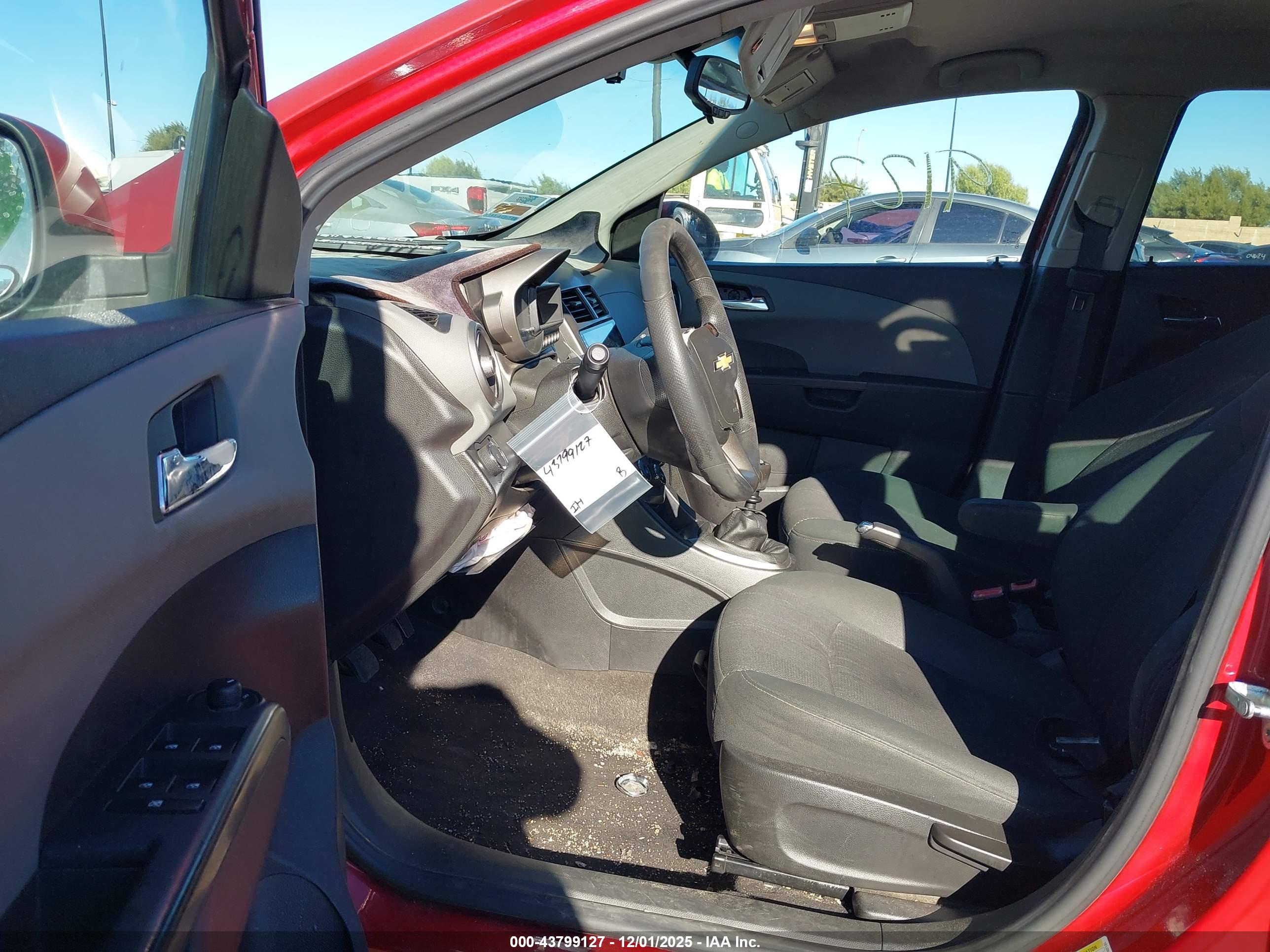 CHEVROLET SONIC image 5