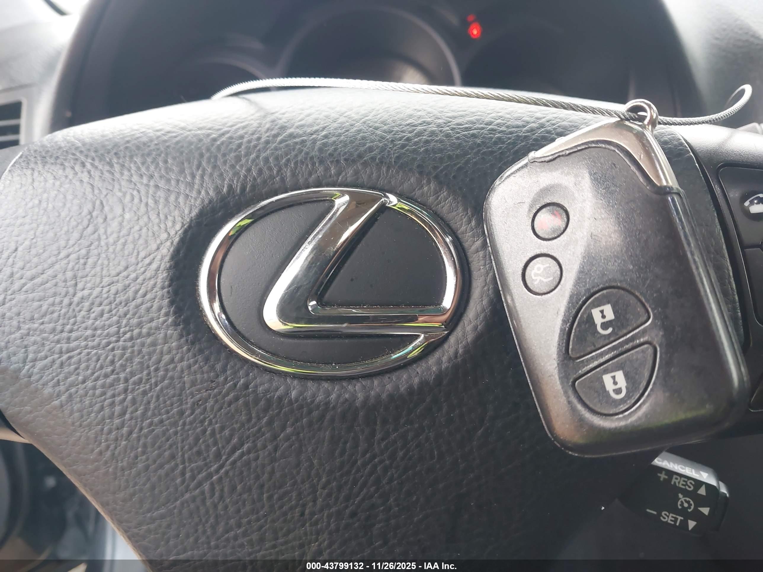 LEXUS GS image 11