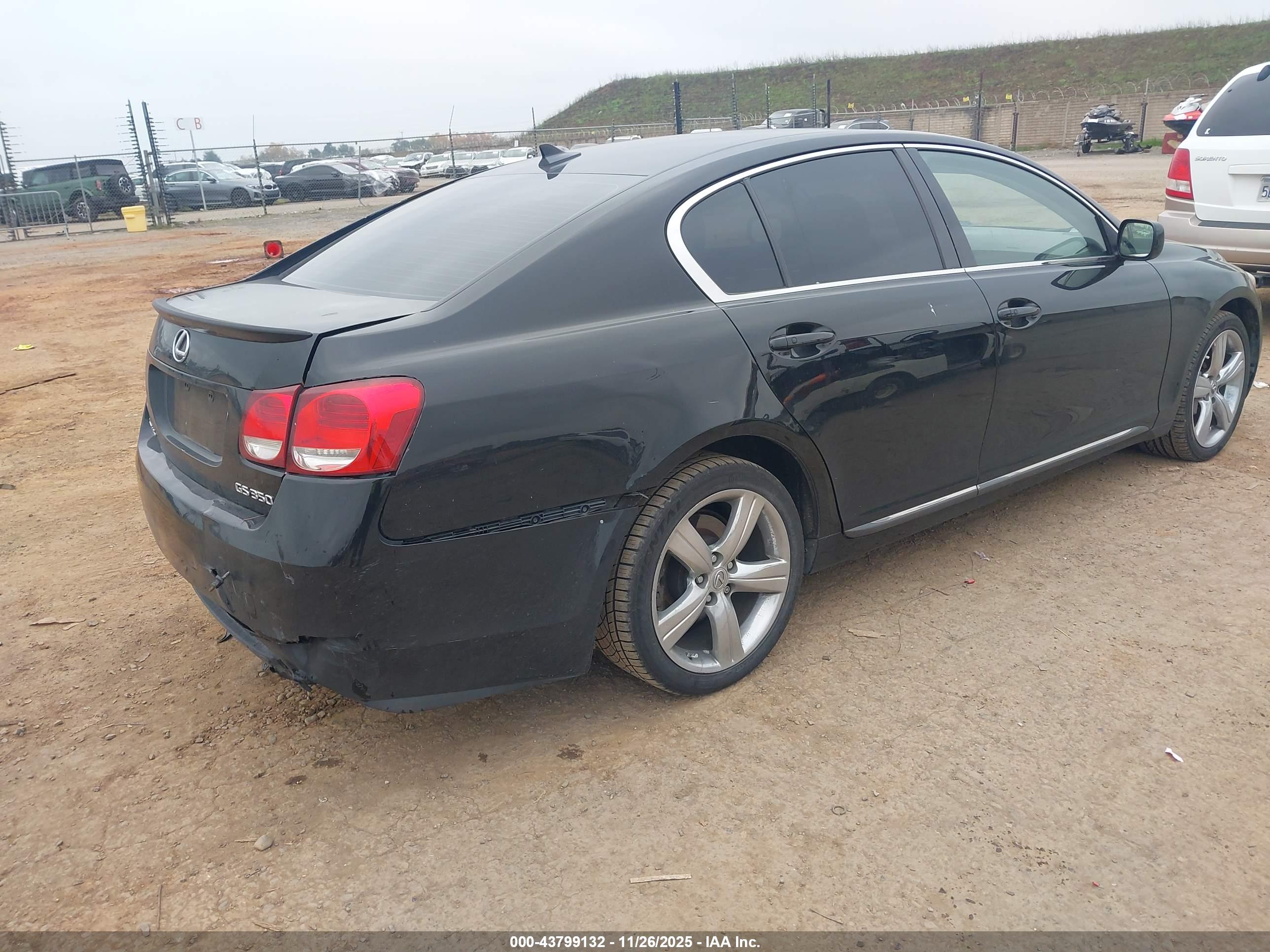 LEXUS GS image 4