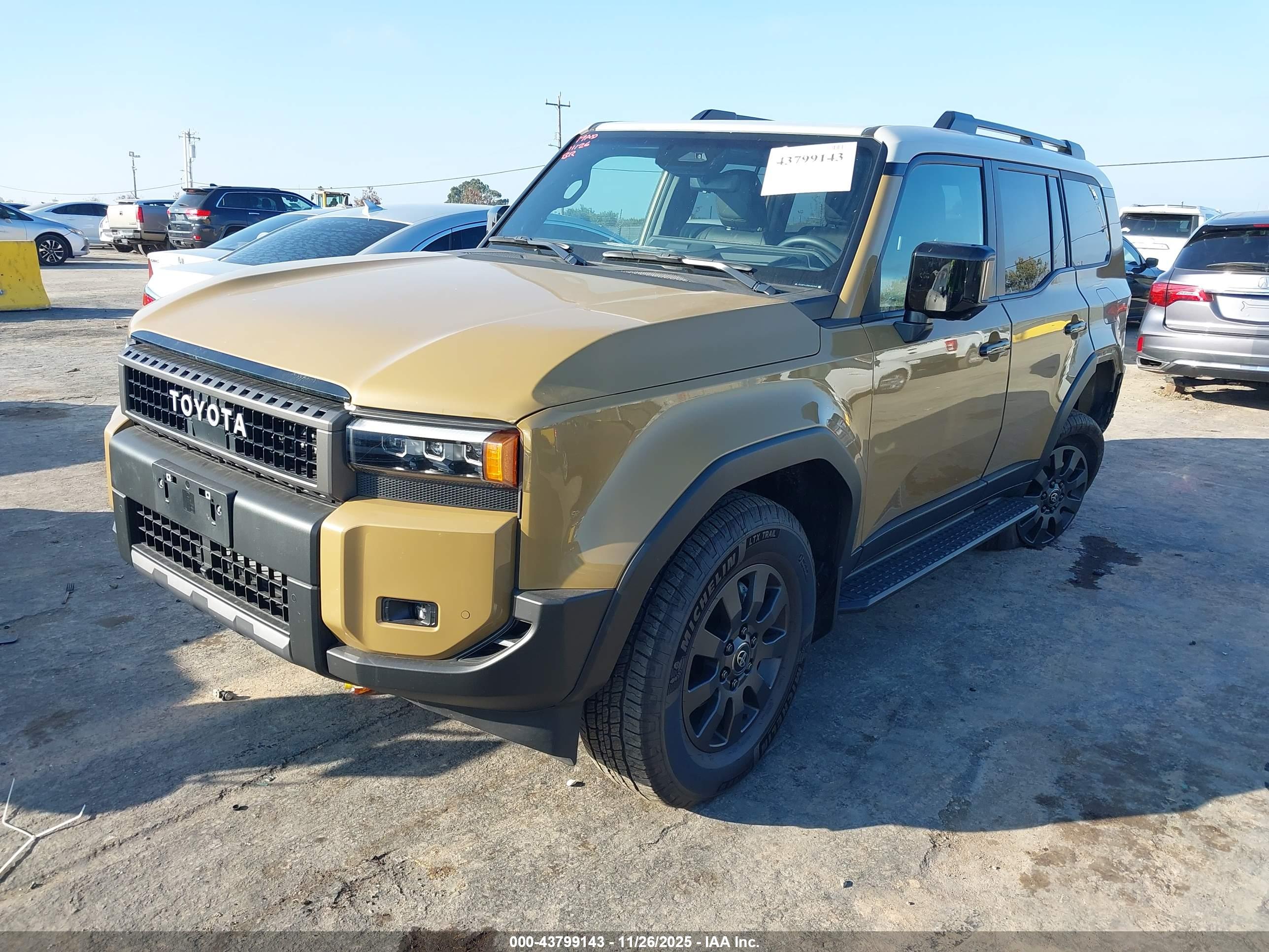 TOYOTA LAND image 2