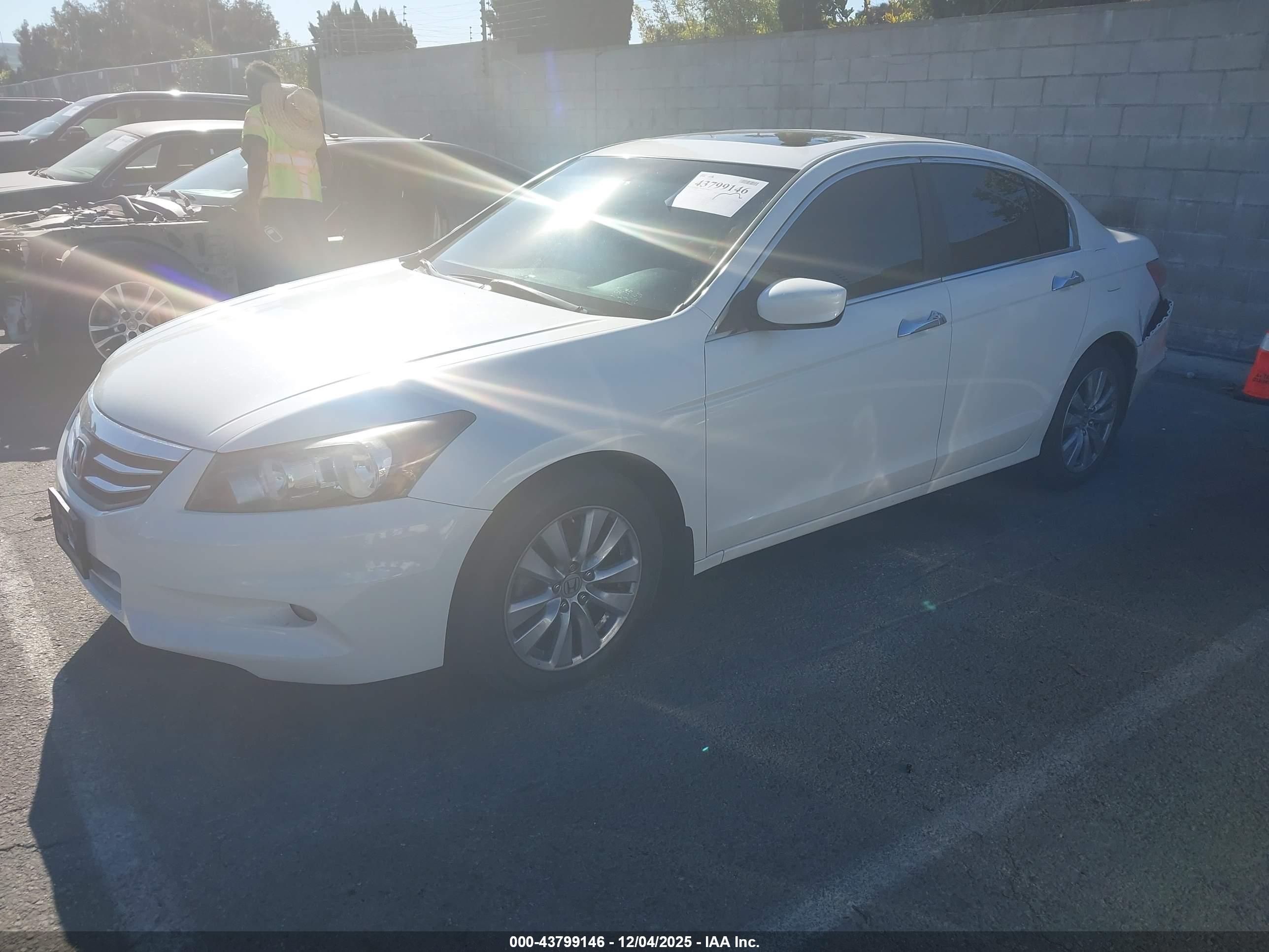 HONDA ACCORD image 2